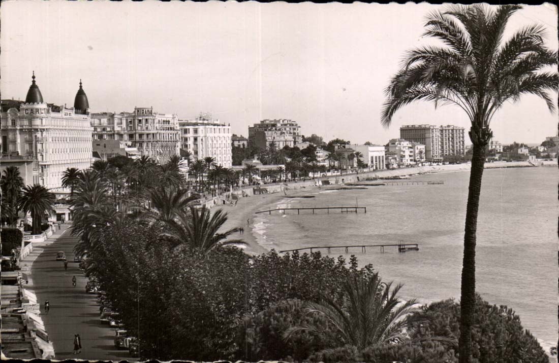 Cannes MODERN CARD View of the small cross and the large hotels