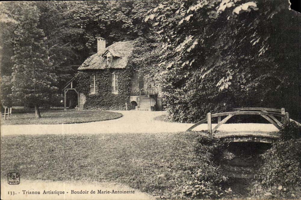 Artistic Versailles CPA Trianon Boudoir of Marie Antoinette