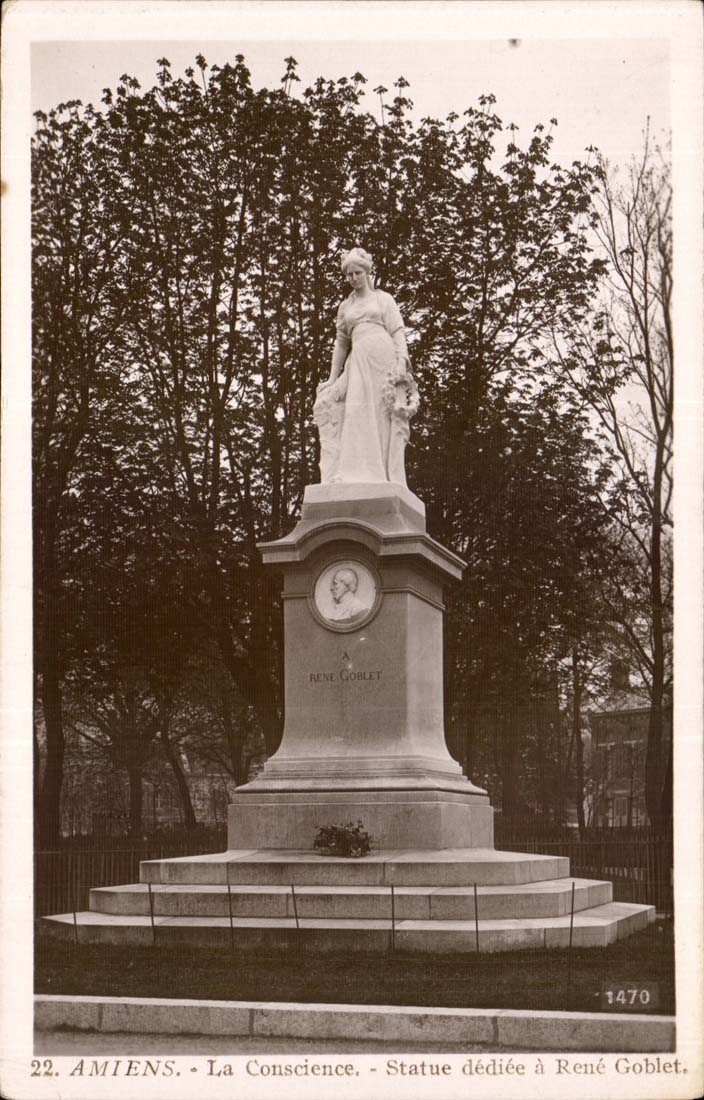 Amiens CPA the conscience Statue dediee has Rene Goblet