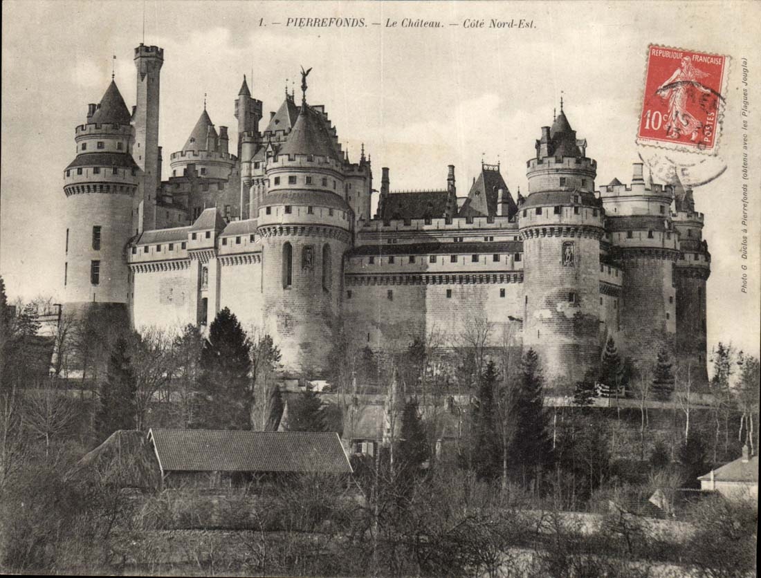 Pierrefonds CPA CARTE DOUBLE Le chateau Cote Nord Est