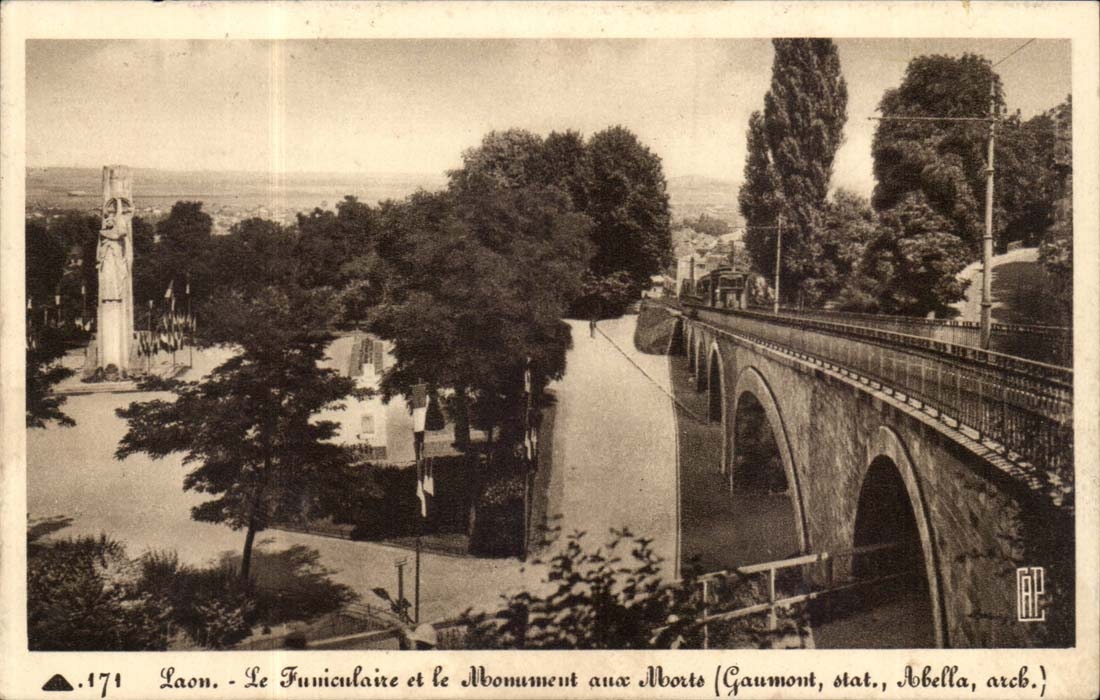 Laon CPA the funicular and the war memorial (Gaumont Abella)