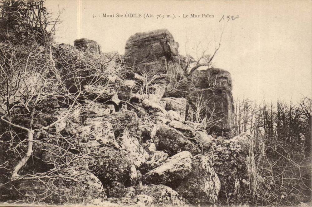 CPA Mont Saint Odile the pagan wall
