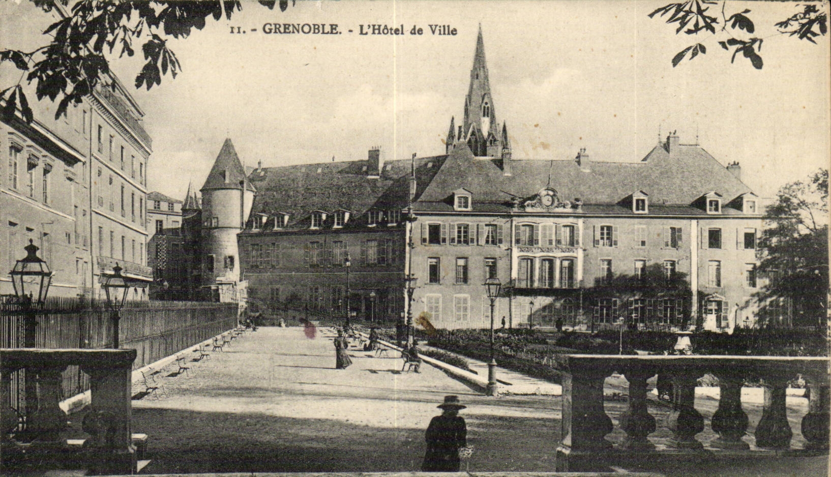Grenoble CPA the town hall