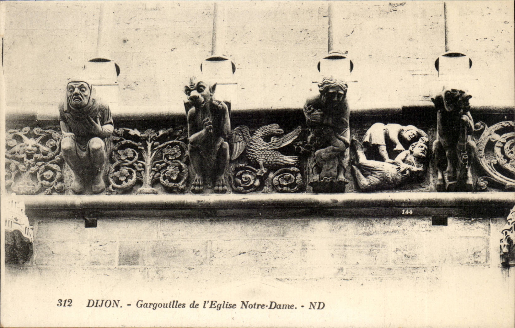 Abgashauptleitungen Dijon-CPA der Notre Dame-Kirche