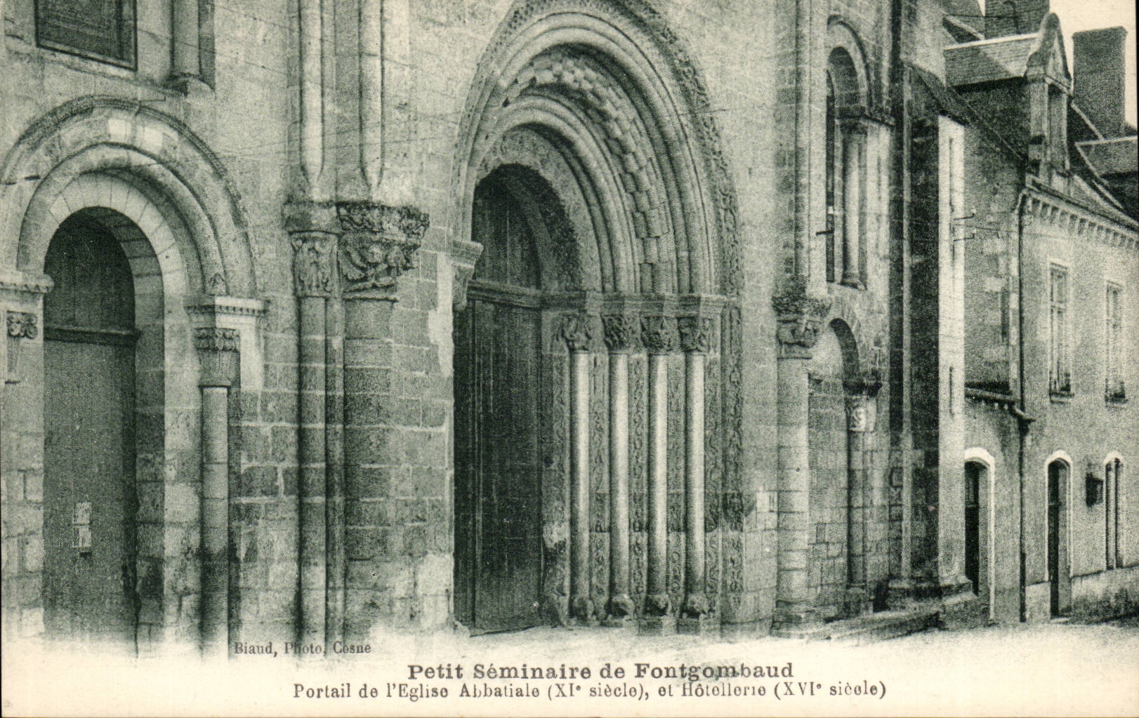 Indre- kleines Seminar von Fontgombaud - Gatter der Abteikirche - CPA