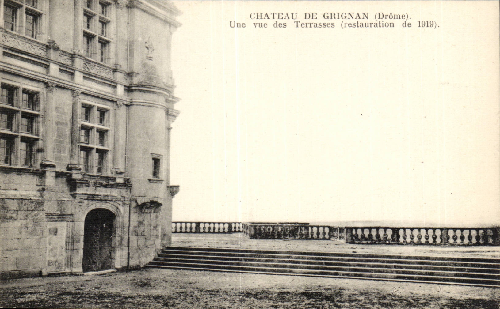 CPA Schloss von Grignan ein Anblick der Terrassen (Wiederherstellung von 1919)