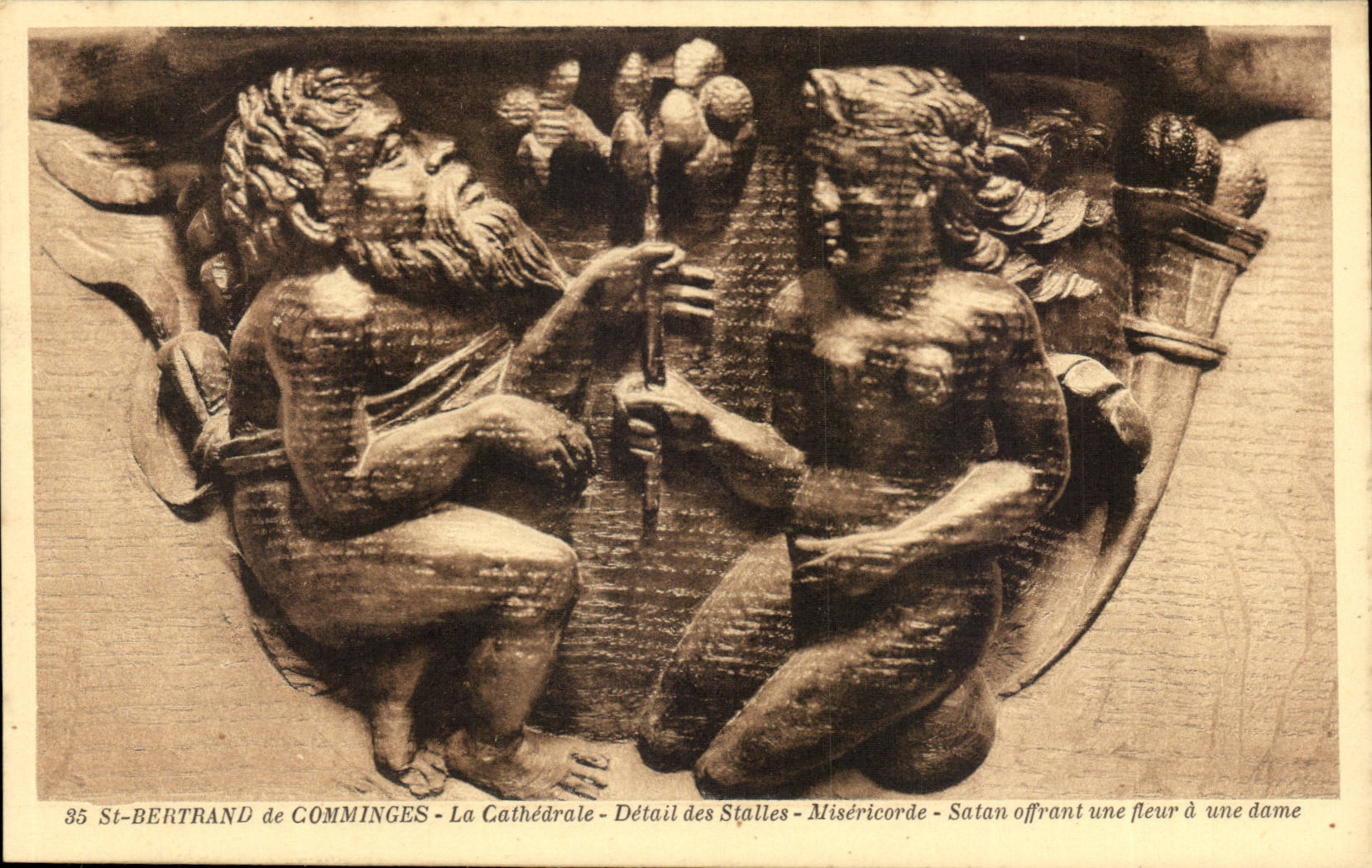 Saint Bertrand de Comminges CPA Detail of the stalls Misericorde Satan offering a flower has a lady