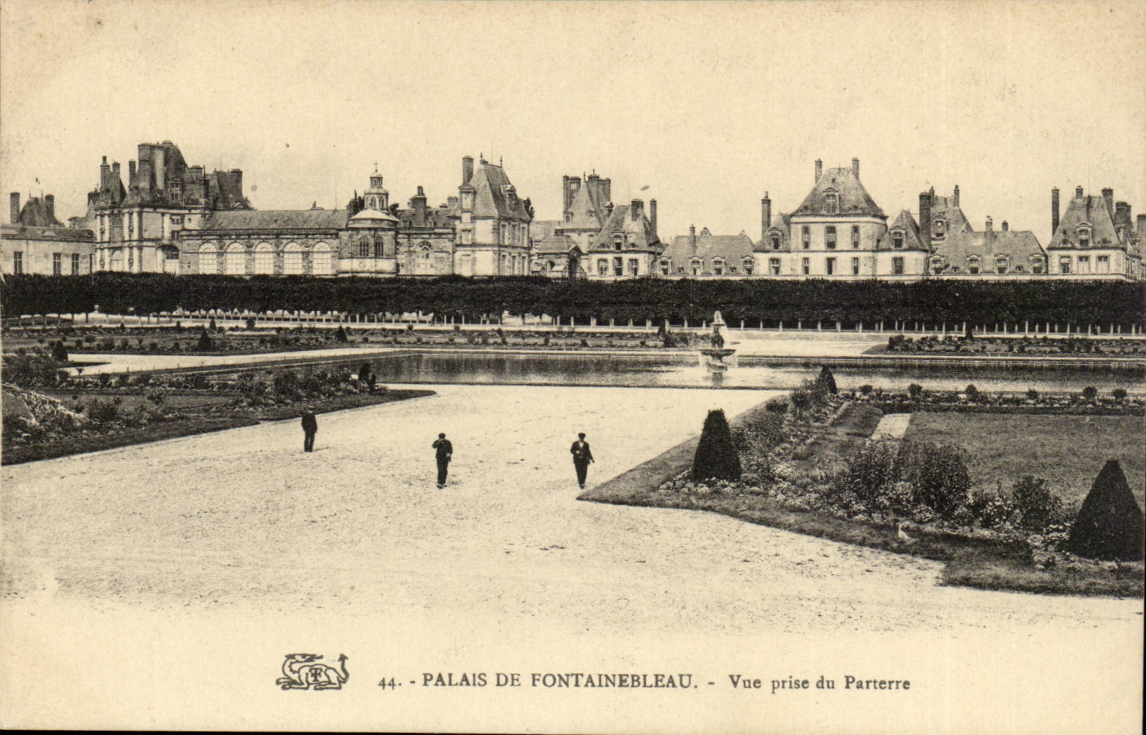 Fontainebleau CPA Palate Seen from of the floor