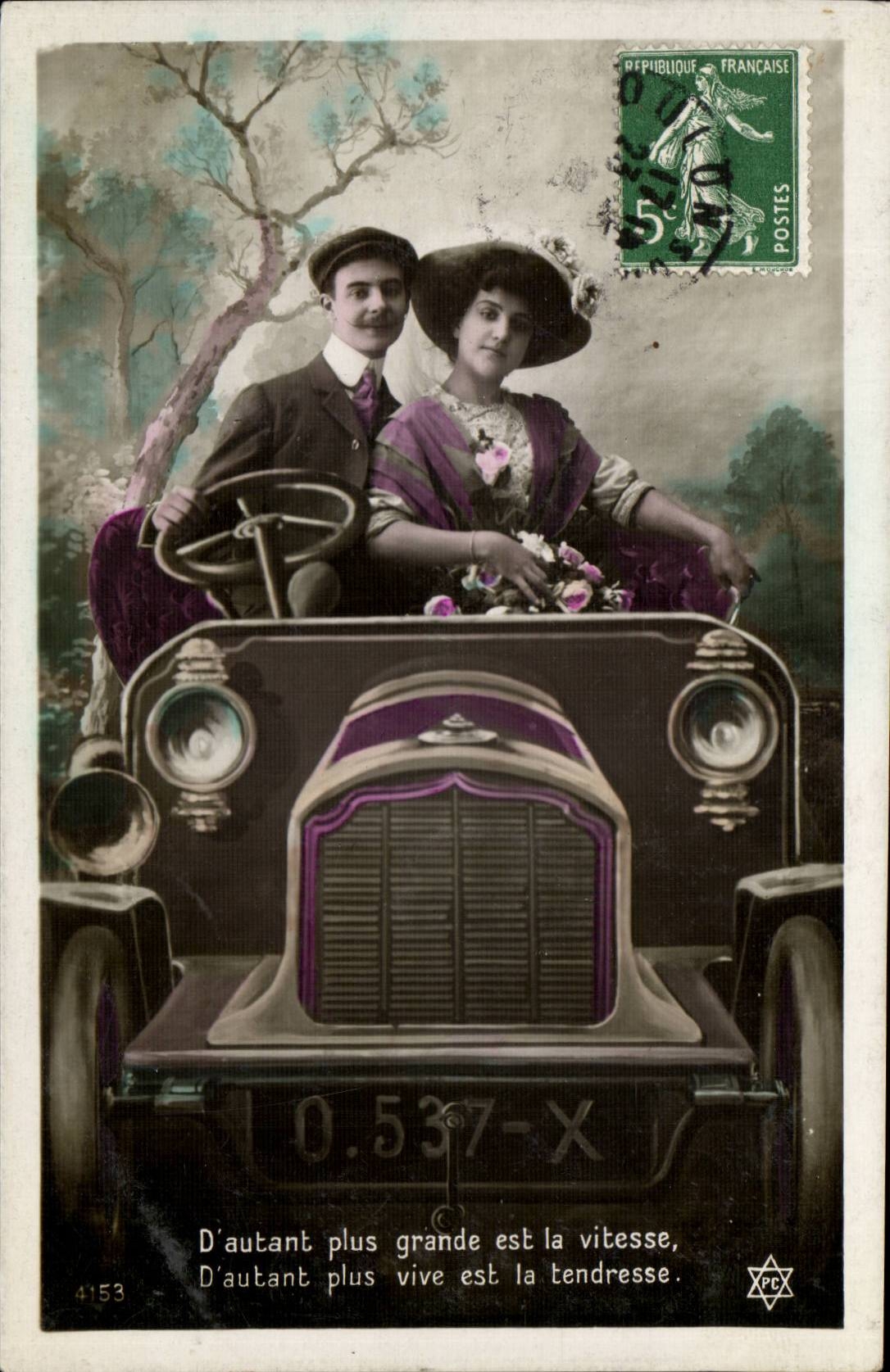 CPA FAntaisie Couple D'autant plus grande est la vitesse (femme automobile)