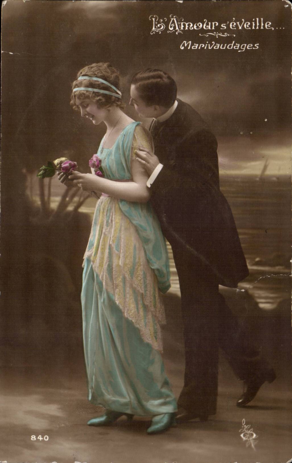 CPA Fantaisie Couple L'amour s'eveille Marivaudages