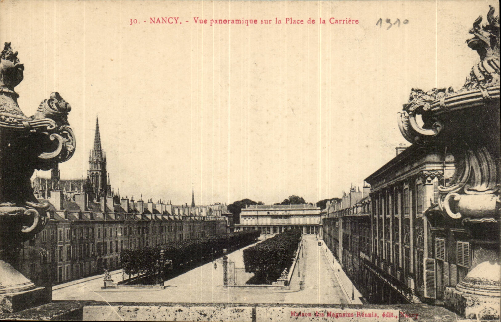 Nancy - Vue panoramique - la Place de la Carriere - CPA