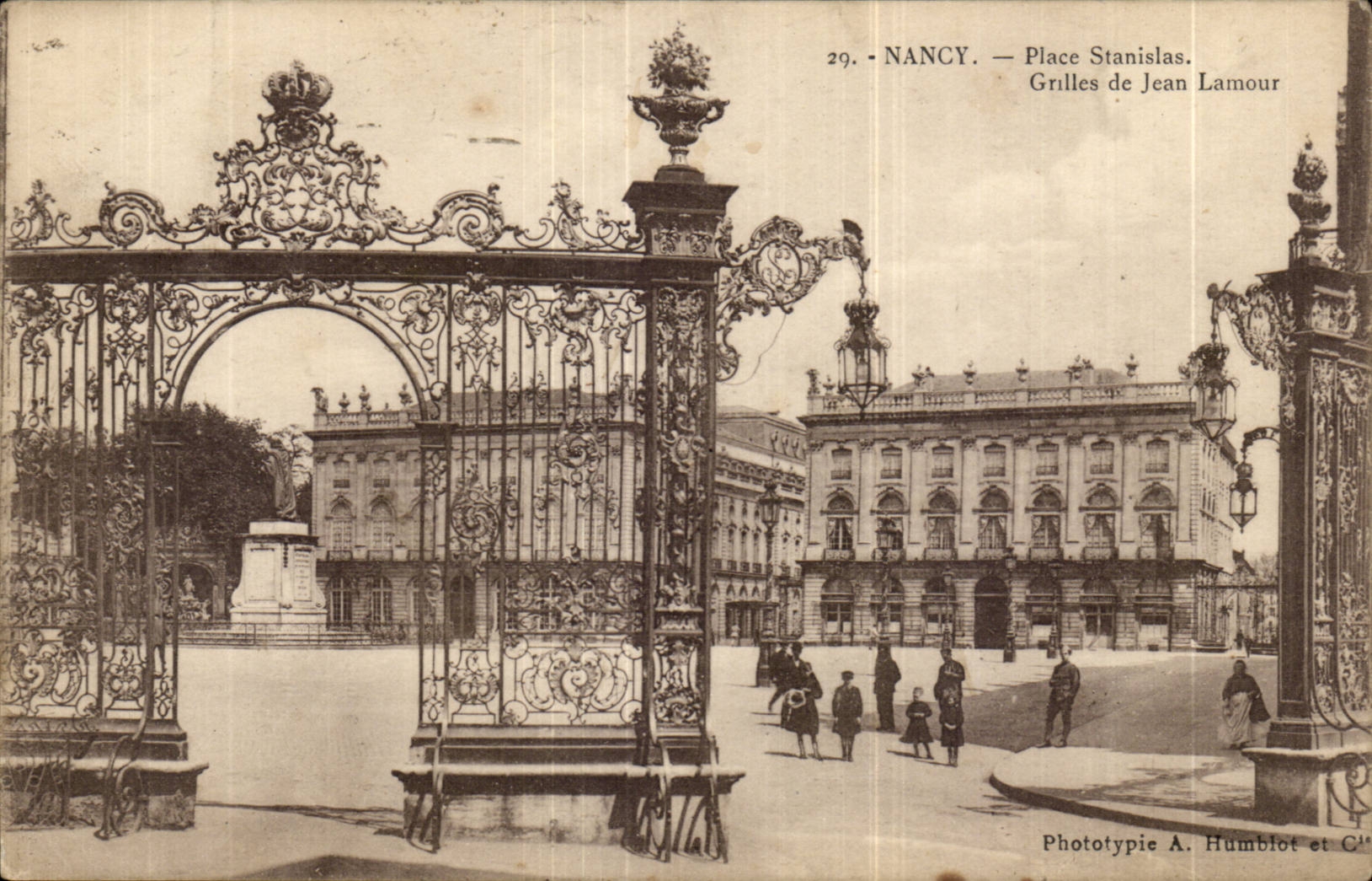 Nancy - Place Stanislas Grile de jean Lamour - CPA 
