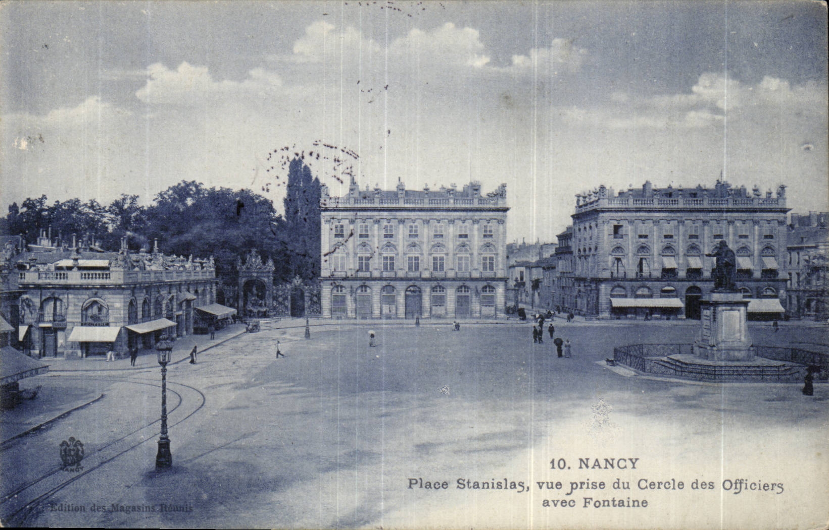 Nancy - Place Stanislas vue prise du Cercle des Officiers avec Fontaines - CPA