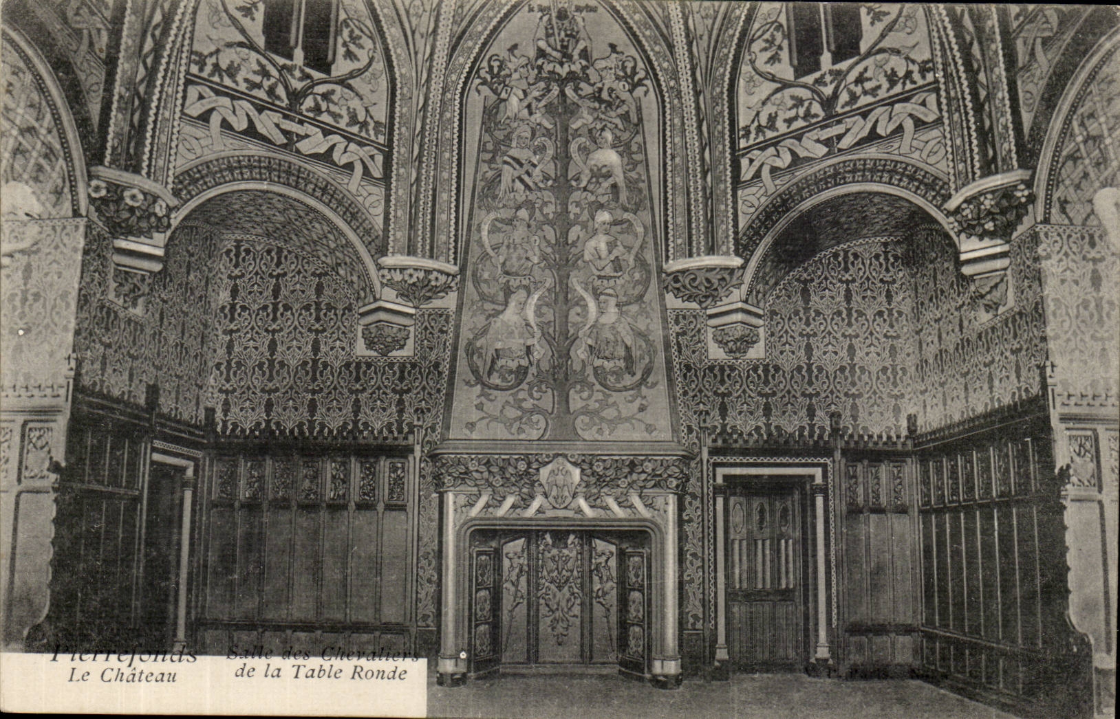 Pierrefonds - runder Tisch - CPA