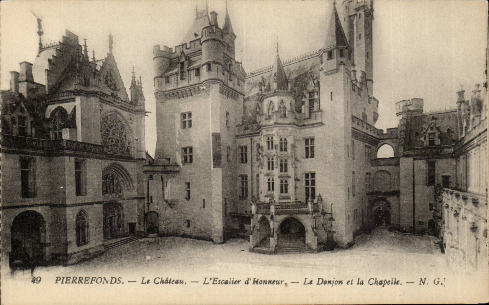 Pierrefonds CPA das Schloss das Haupttreppenhaus der Unterhalt und die Wolbung