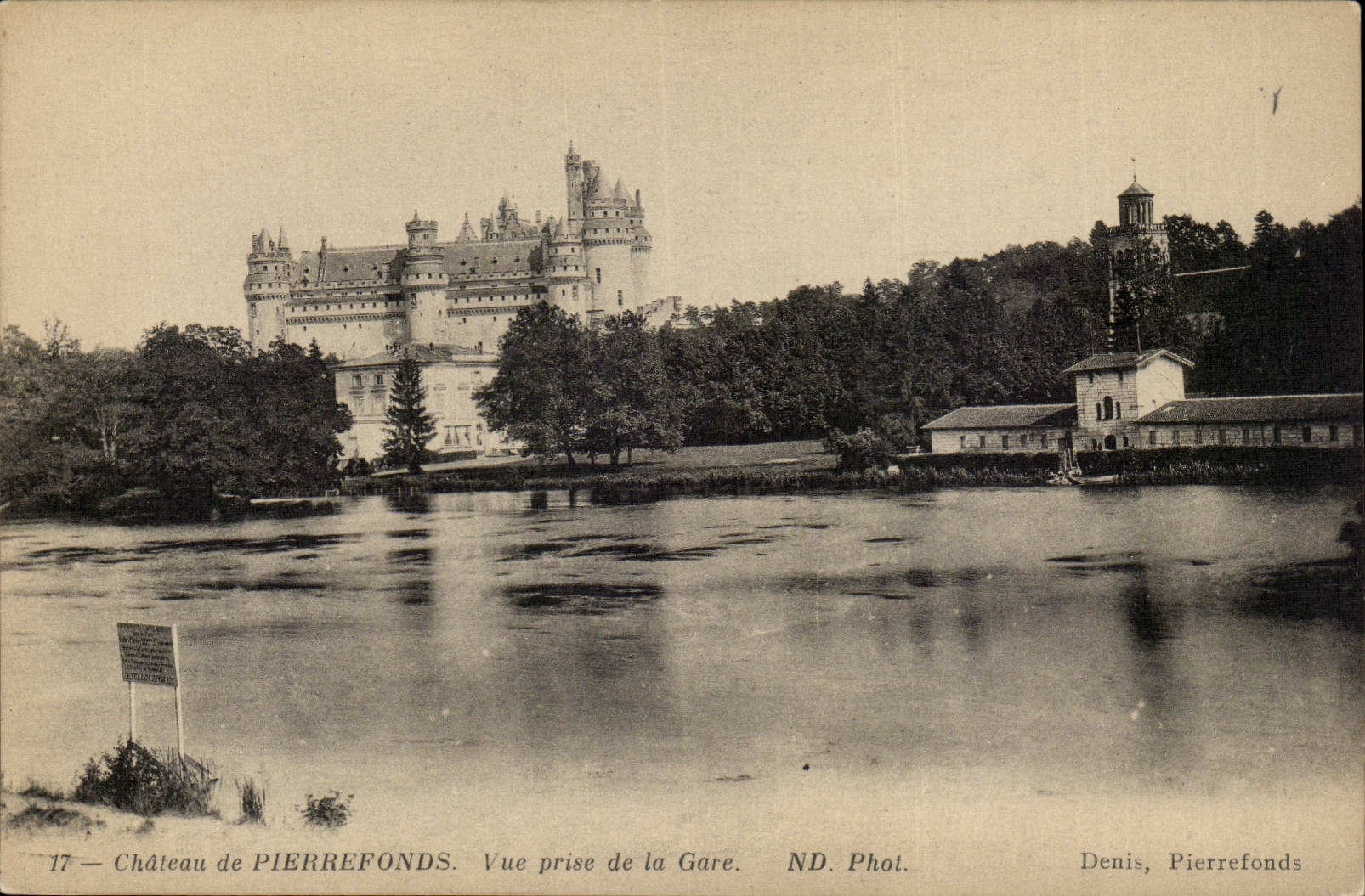 Pierrefonds CPA das Schloss gesehen von der Station