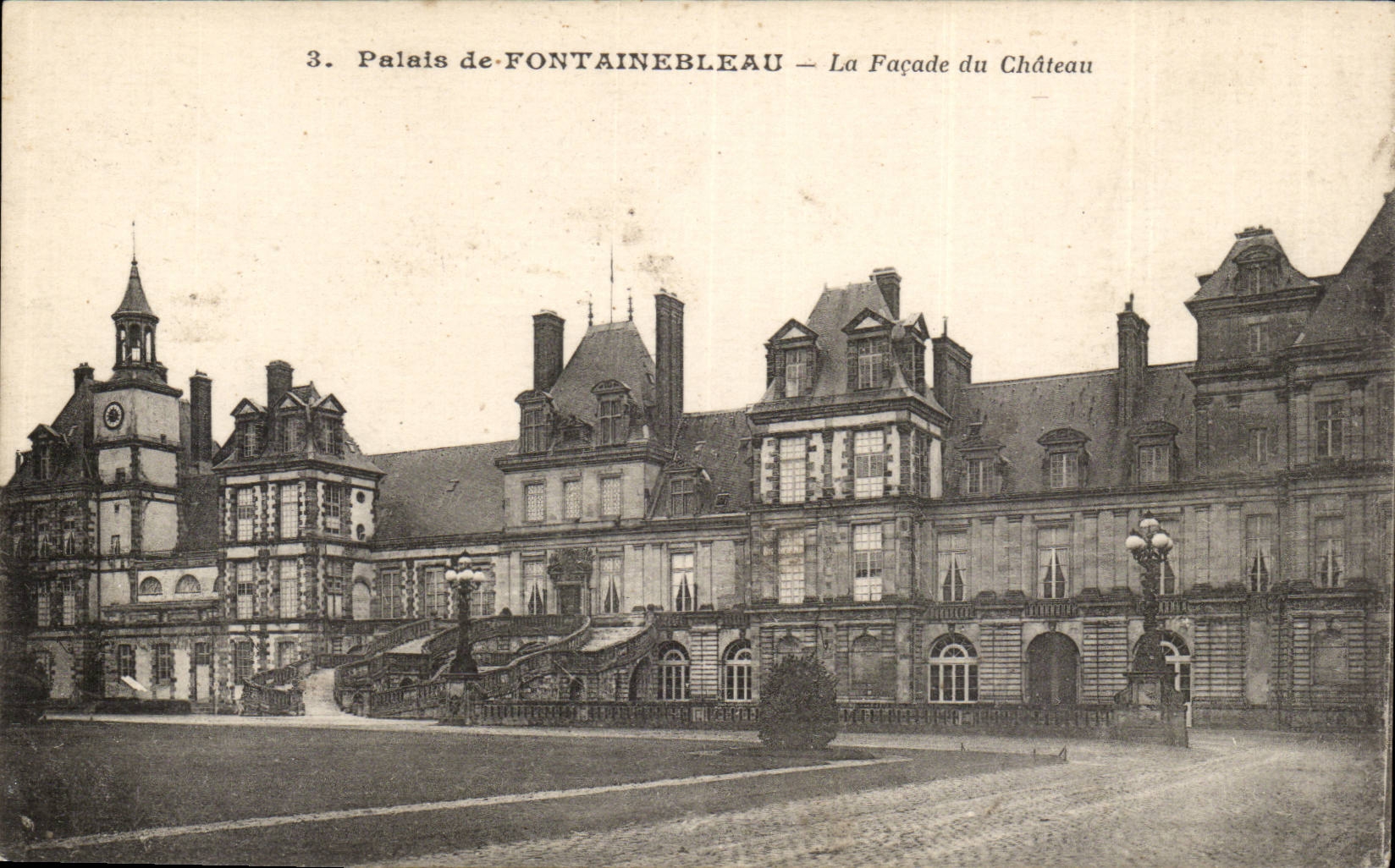 Fontainebleau CPA palate the castle Frontage