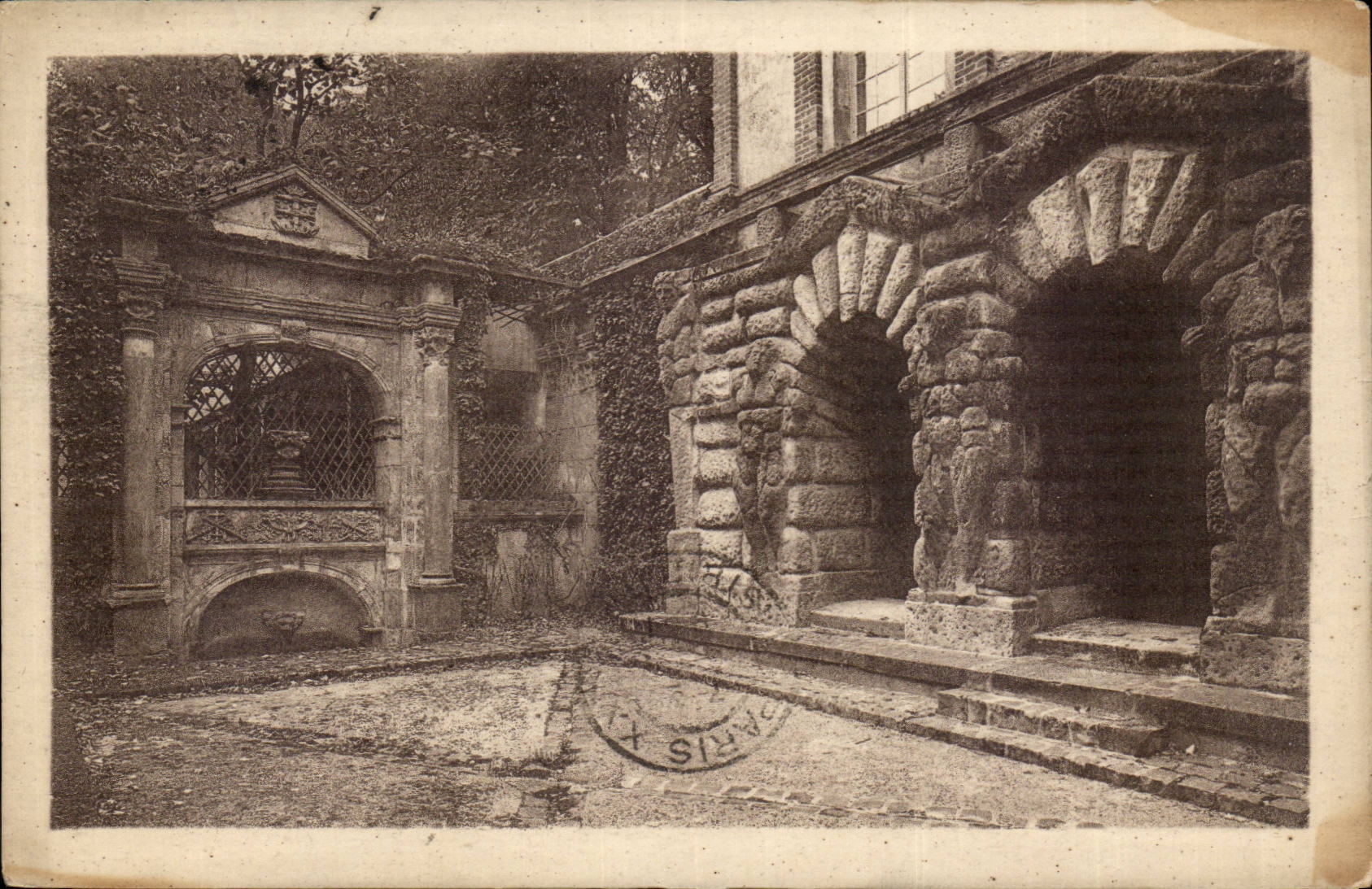 Fontainebleau CPA Palate old baths