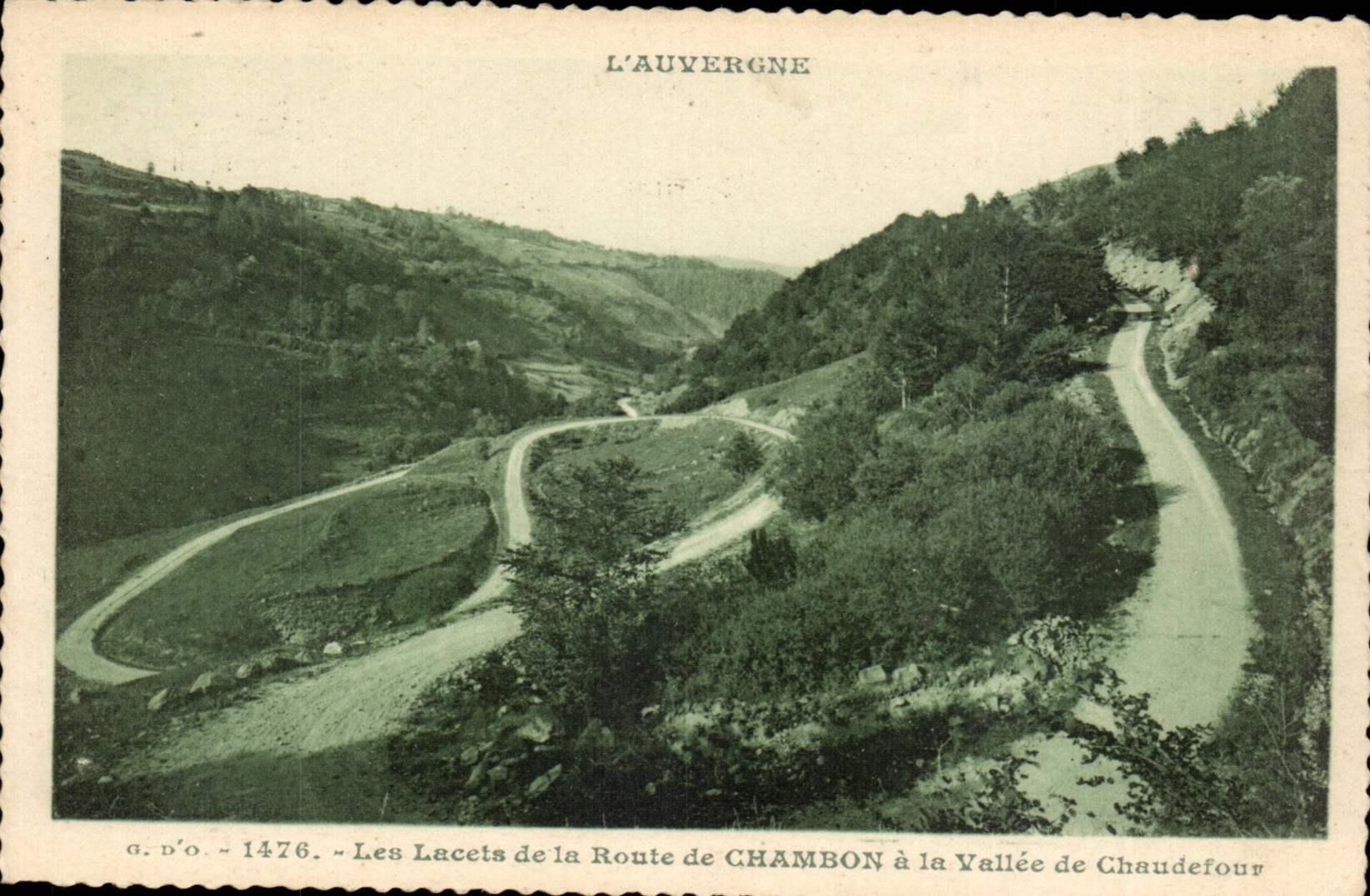 CPA Auvergne alcets of the road of Chambon to the valley of Chaudefour