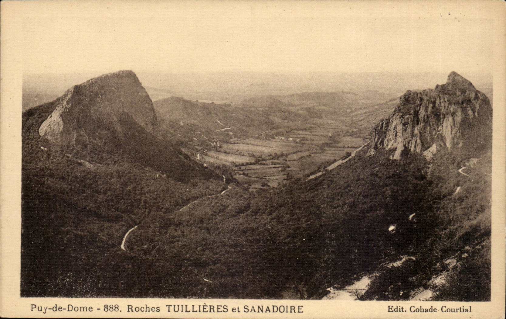 CPA Auvergne Puy de Dome Rocks Tuillieres and SAnadoire