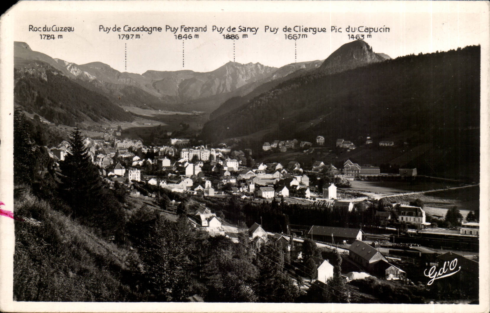The Mount Gilds CPA View rock of Cuzeau Cacadogne Ferrand Sancy Cliergue Capucin