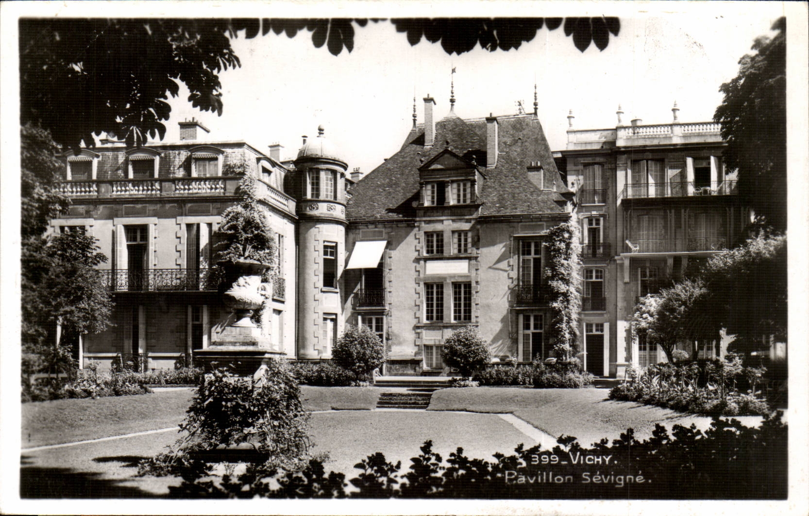 vichy CPA PAvillon SEvigne