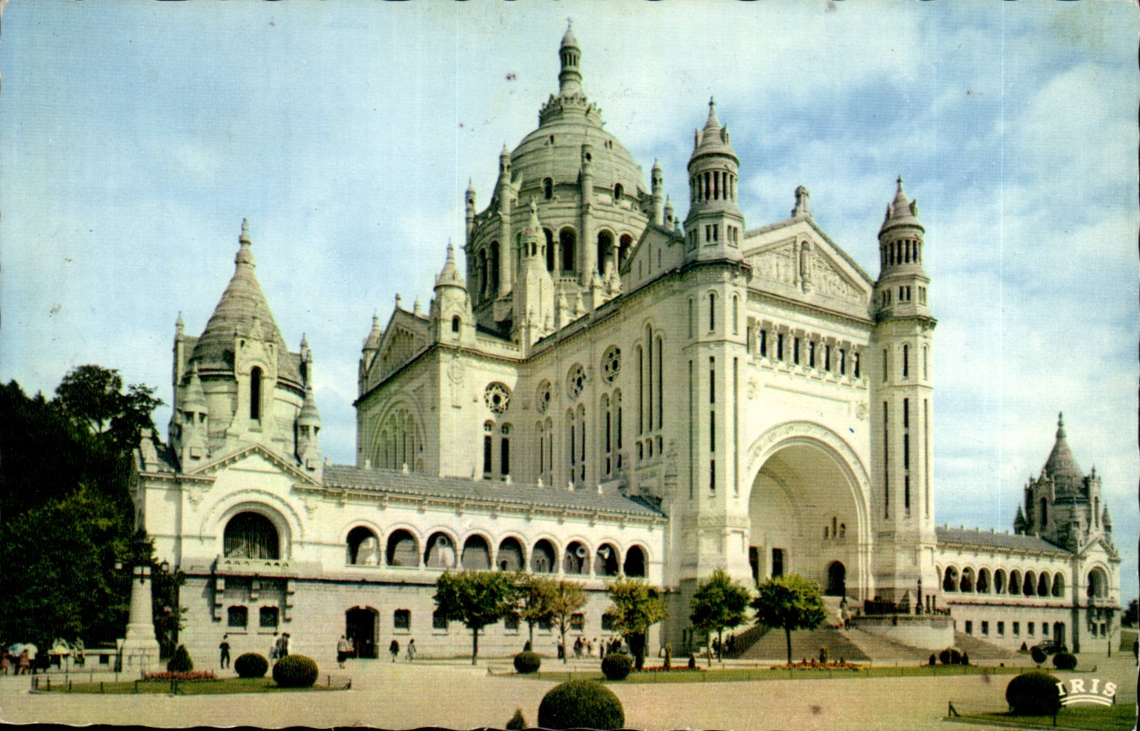 Lisieux CPA gesehen auf die Basilika