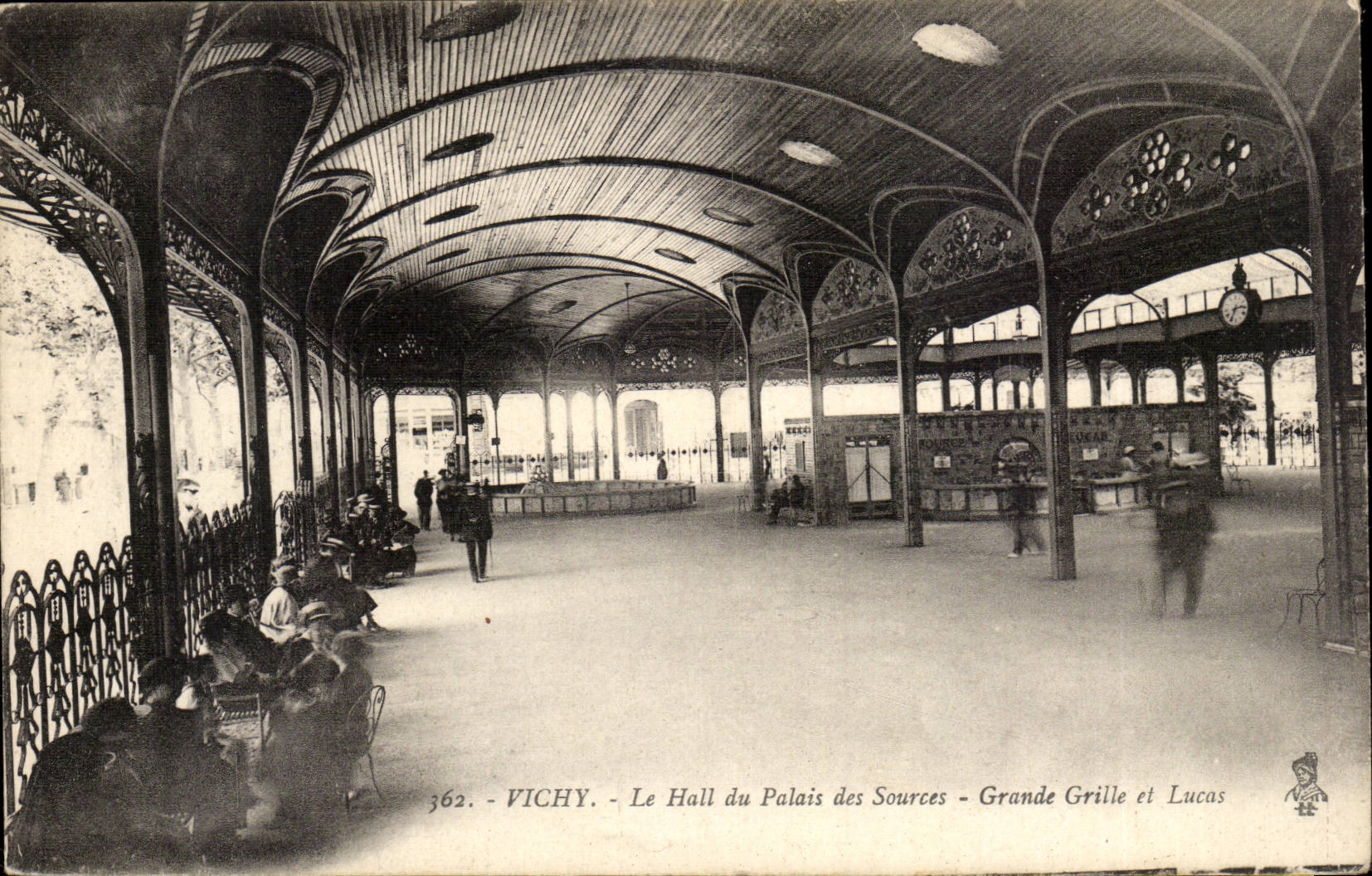 Vichy CPA the hall of the palate of the sources Large grid and Lucas