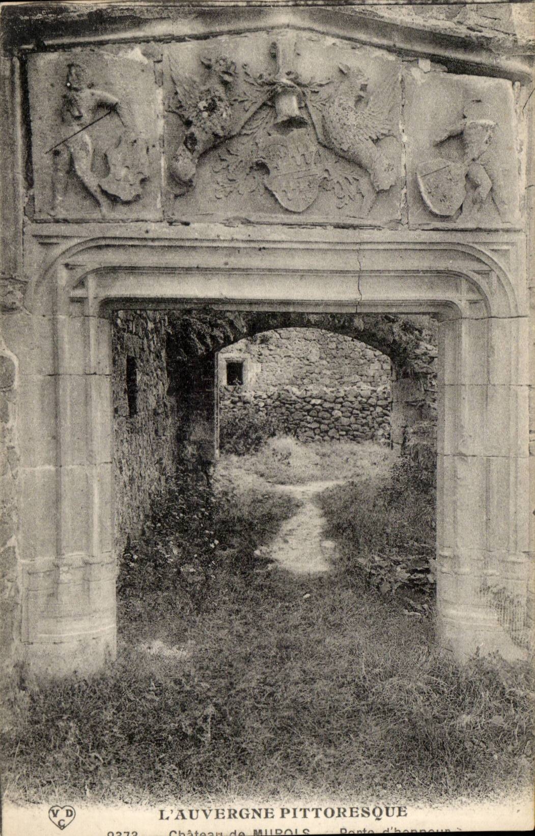 Auvergne CPA Castle of Murois Gate of honor