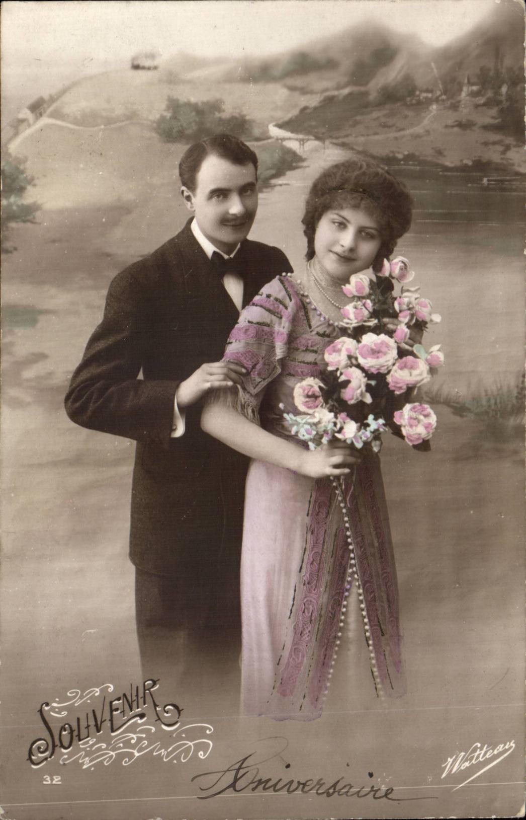 Fantaisie - couple - Anniversaire - flowing river in background - CPA 