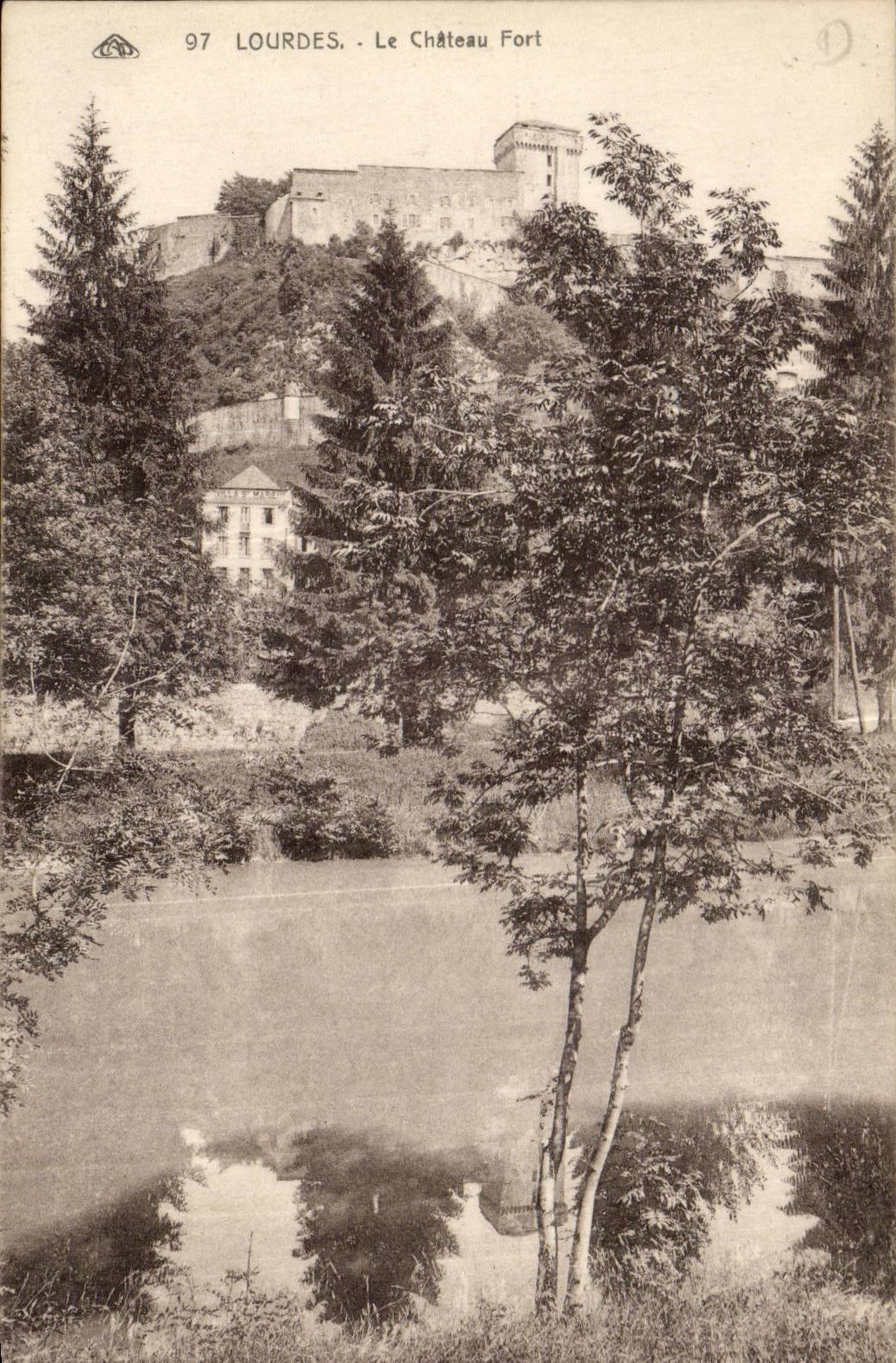 Lourdes - the Castle Fort - CPA