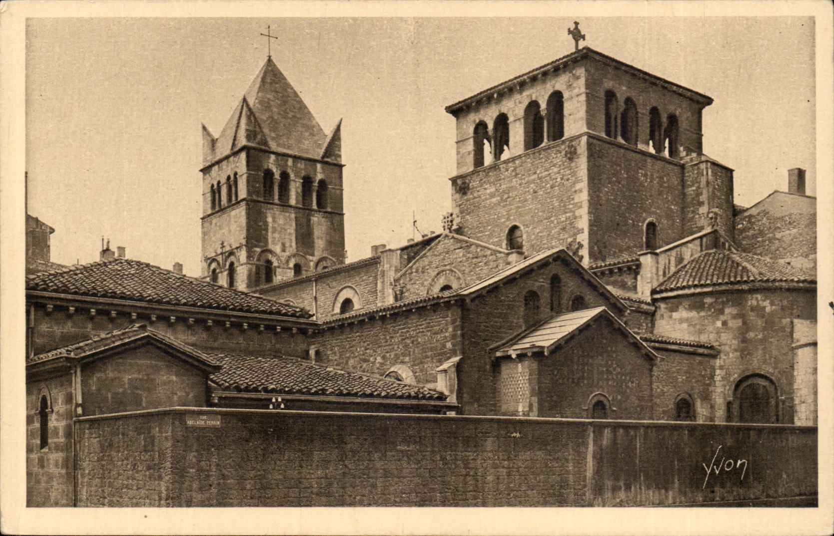 Lyon CPA Church Saint Martin d' Ainay