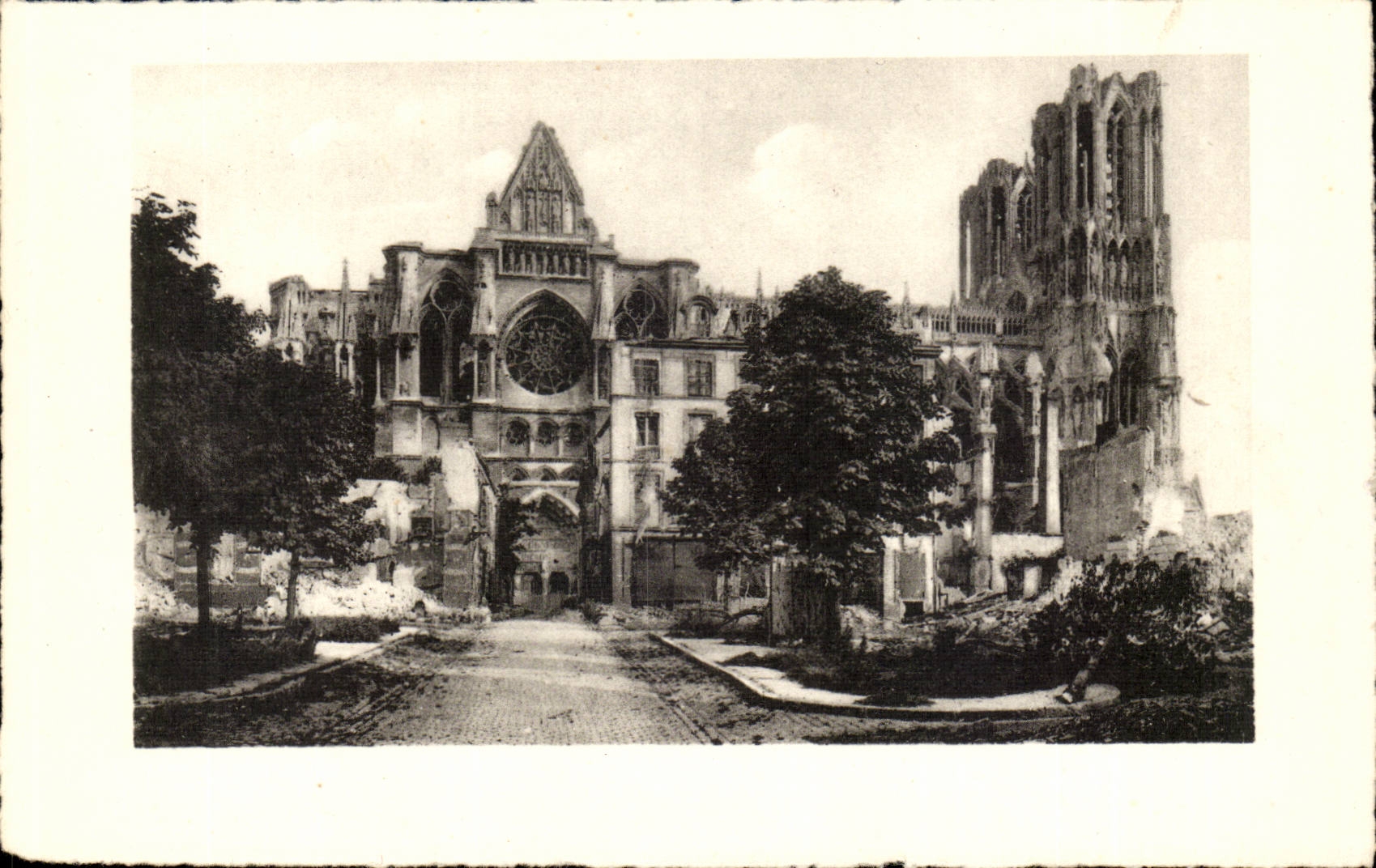 Moulins CPA Cathedral