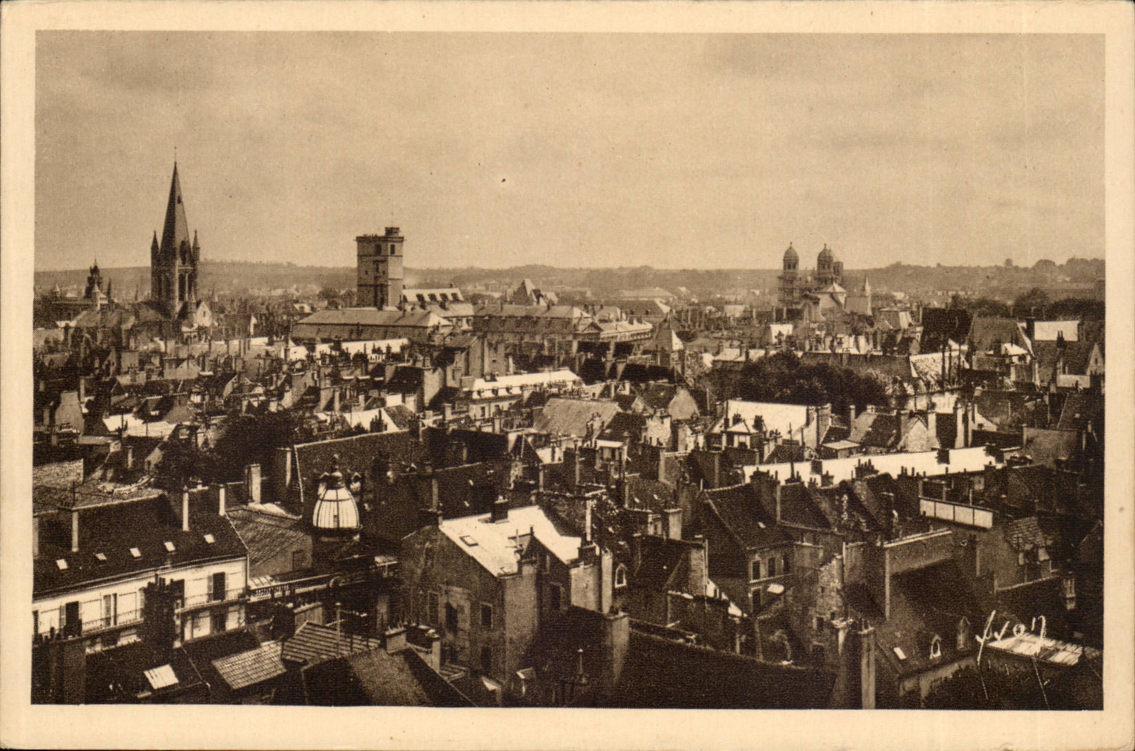 Ansicht die Dijon-CPA vertreten von der Kirche Saint Jean