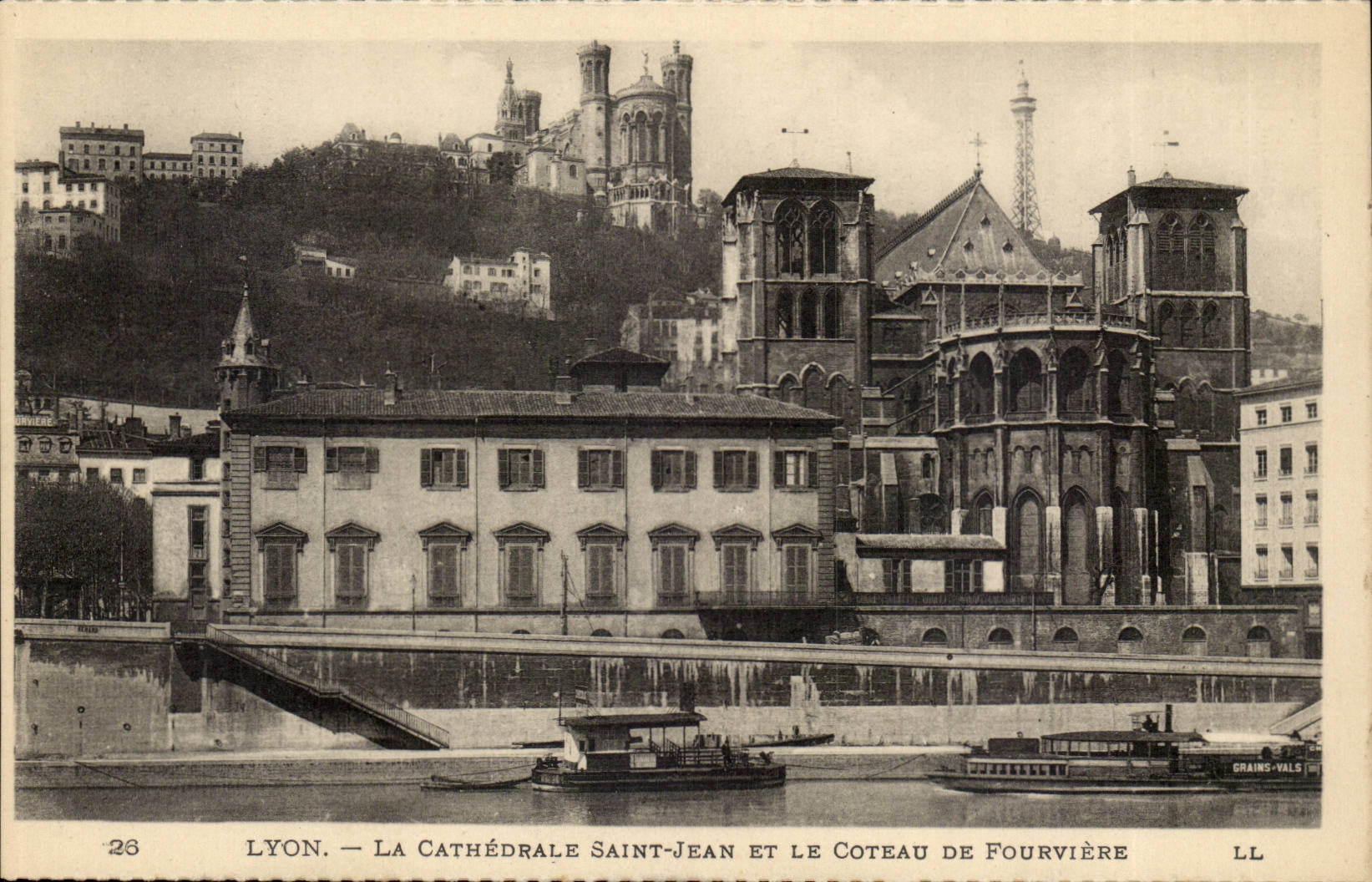 Lyon CPA the cathedral Saint Jean and the slope of Fourviere