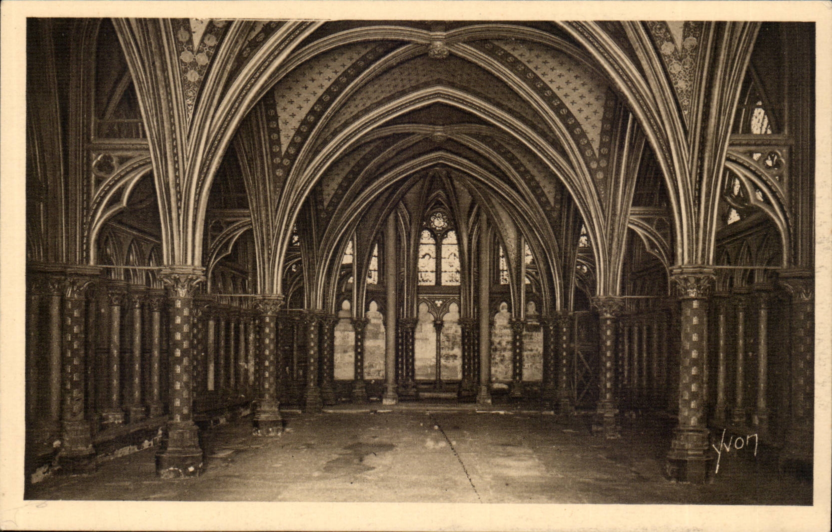 Paris CPA La sainte chapelle 