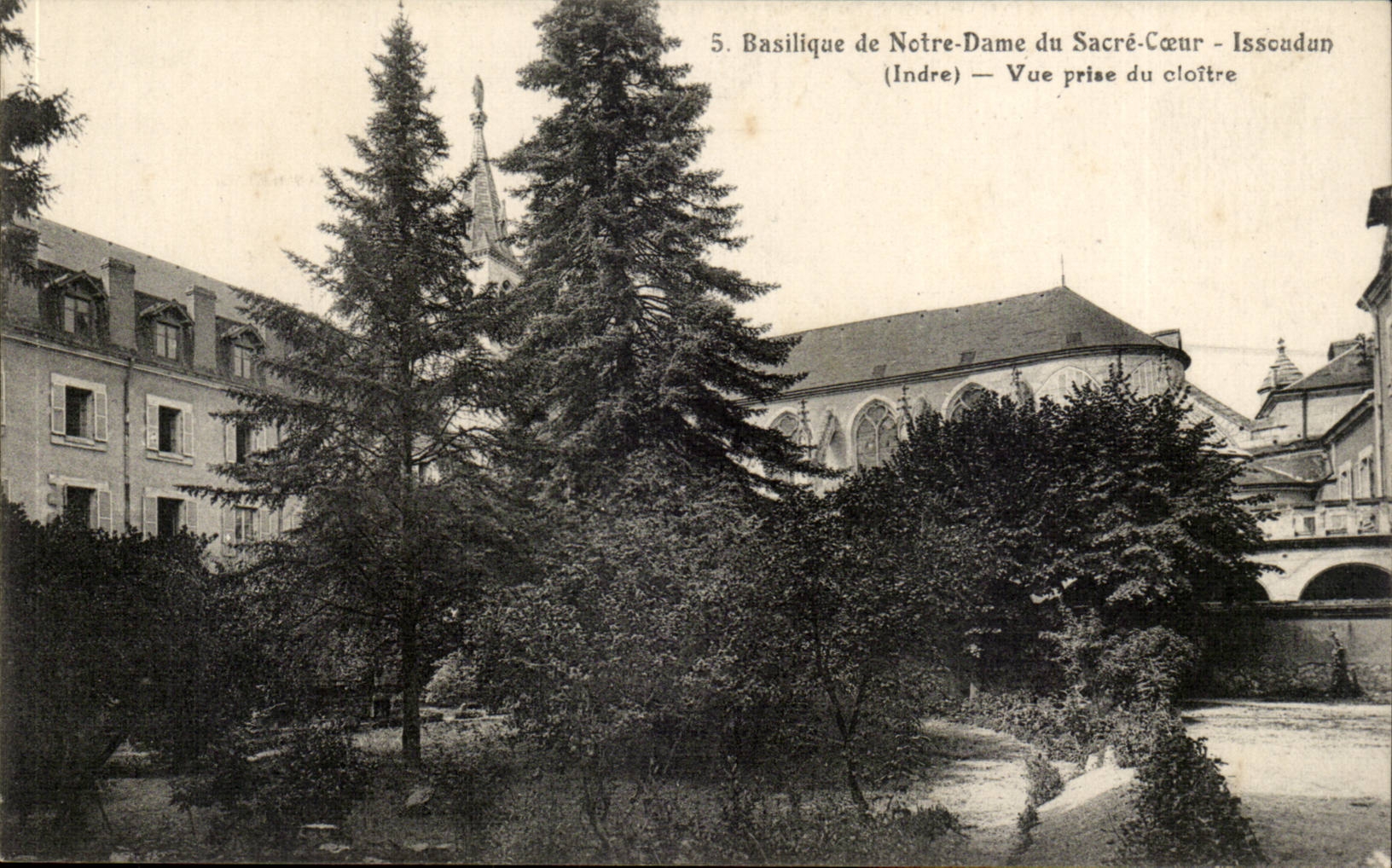 Basilique de Notre Dame du Sacre coeur Issoudun CPA Vue prise du cloitre
