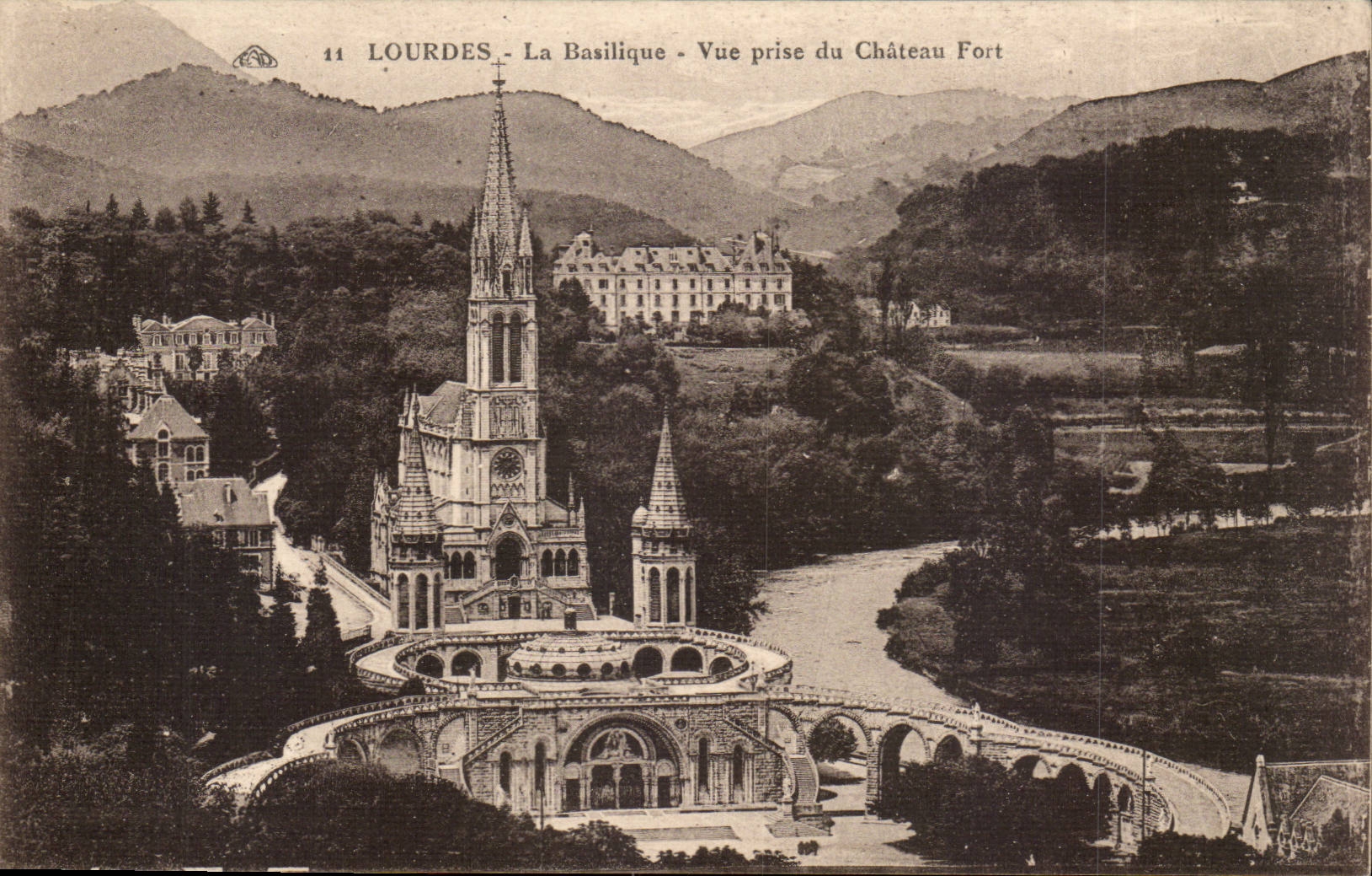 Lourdes CPA the basilica Seen from of the strong castle