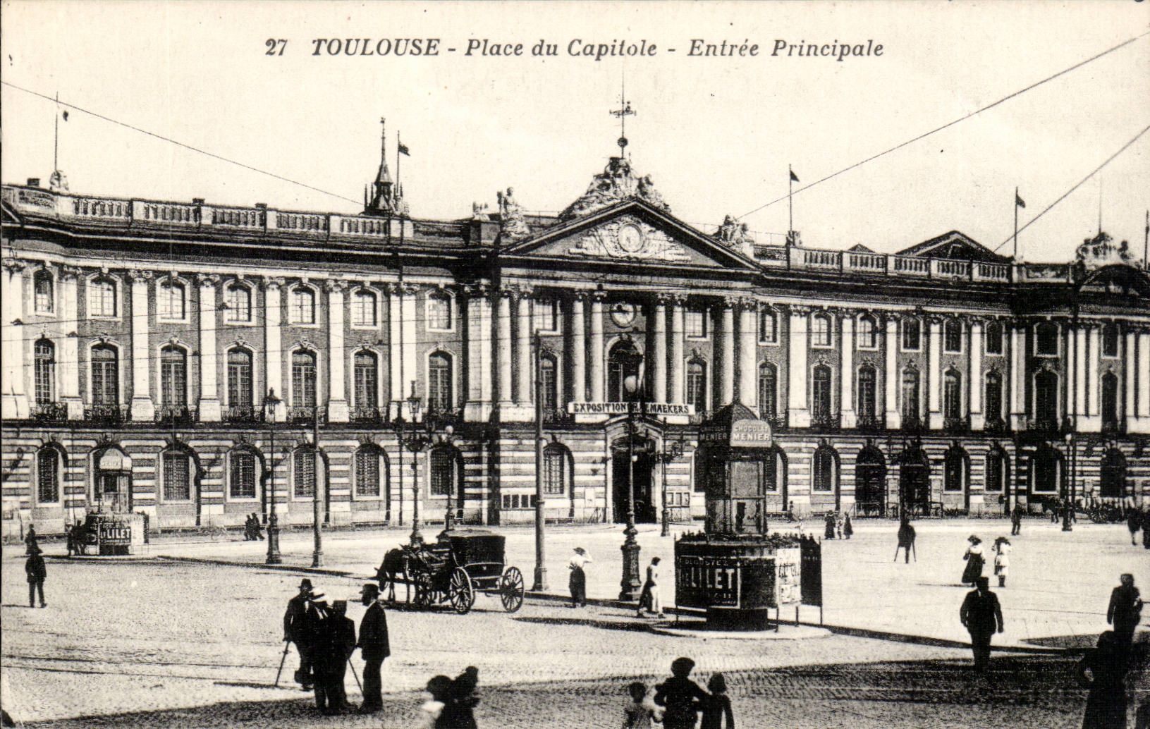 Toulouse CPA Place du CApitole Entree principale