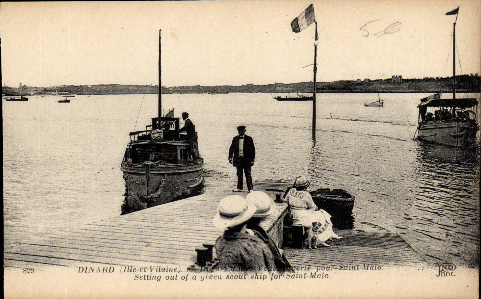 Dinard CPA the departure has edge of the high-speed motorboat for Saint Malo