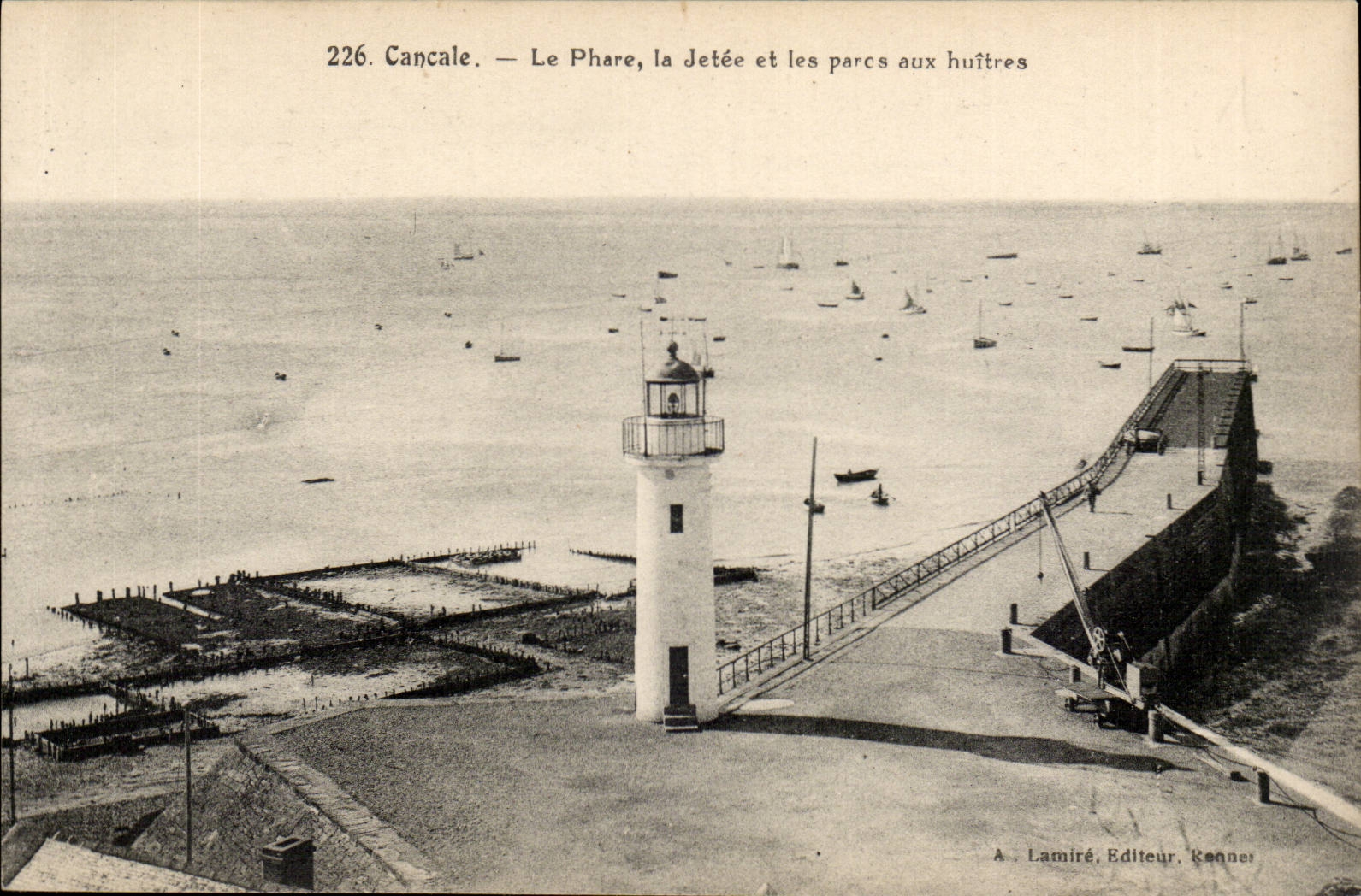 CAncale CPA Le phare la jetee et les parcs a huitres (lighthouse)
