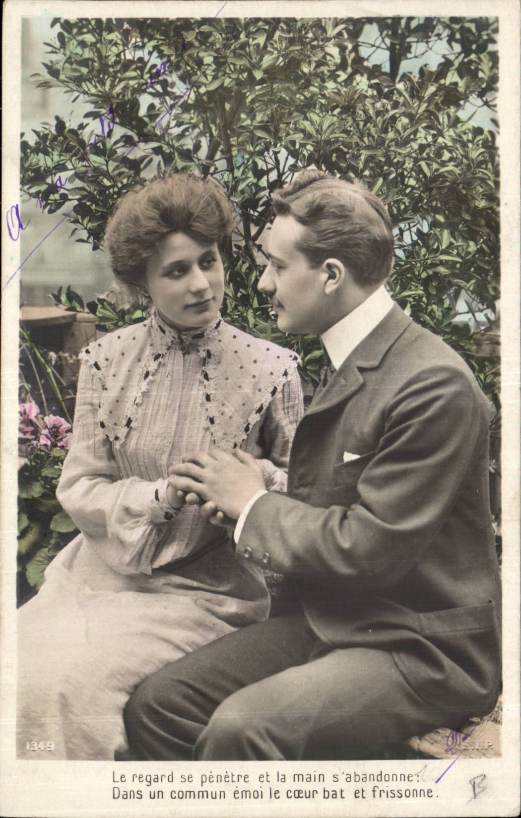 CPA Fantaisie Couple Le regard se penetre et la main s'abandonne 