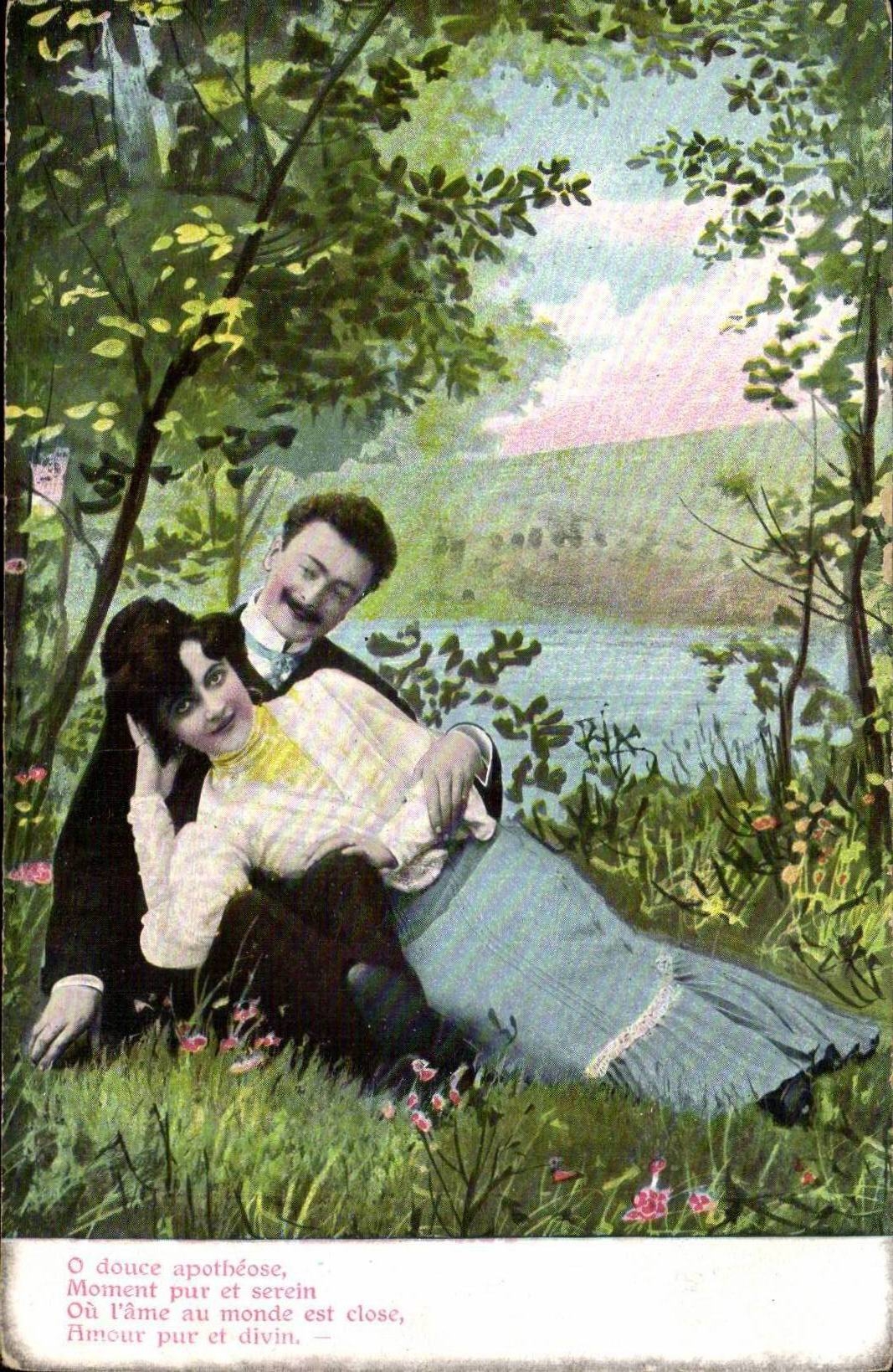CPA Fantaisie Couple o douce apotheose moment pur et serein ou l'ame au monde est close amour pur et divin
