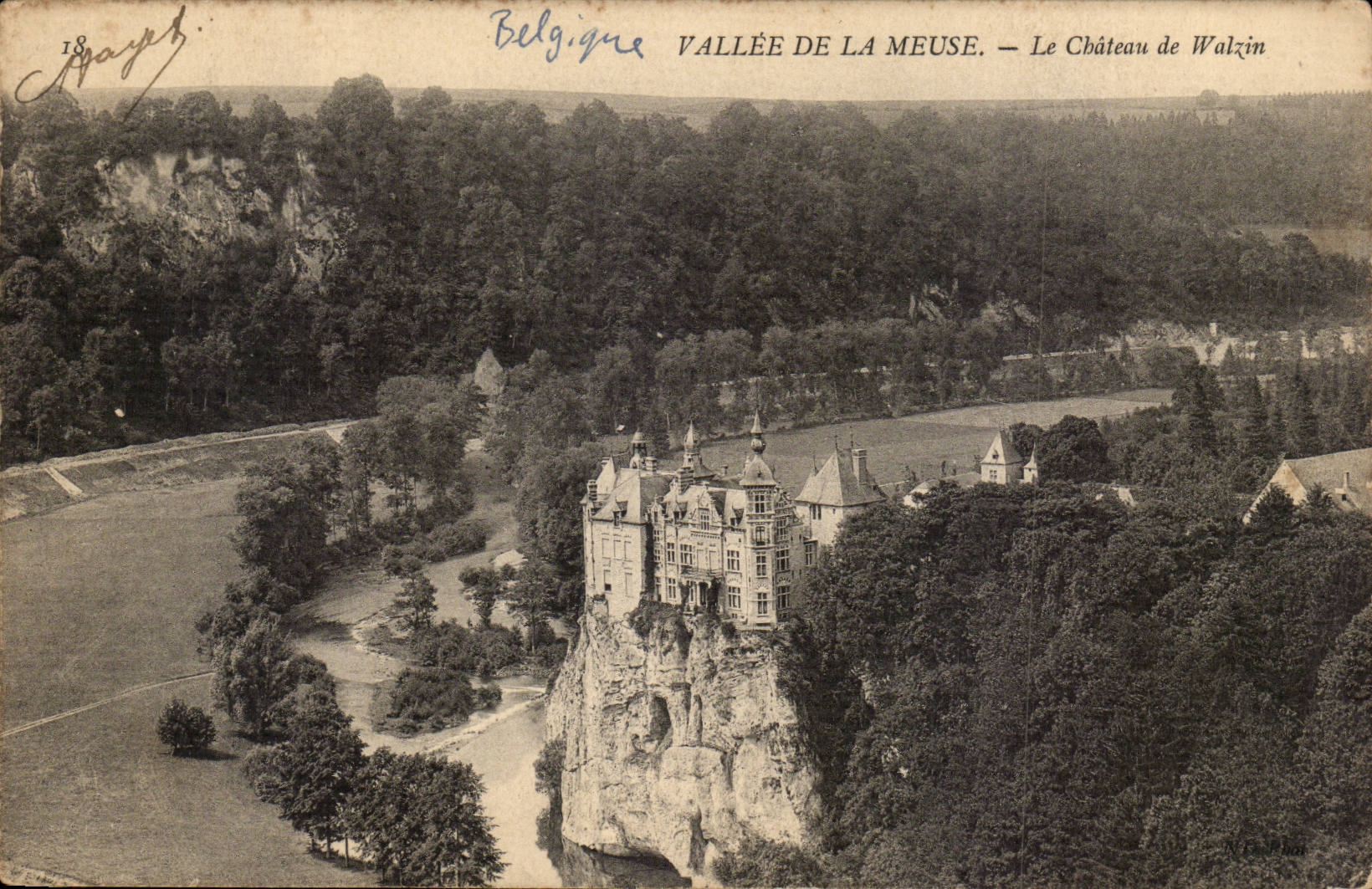 Belgium Belgie CPA Valley of the Meuse the castle of Walzin