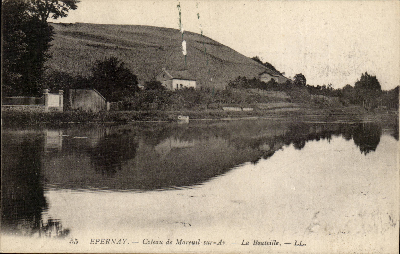 Epernay CPA Coteau de Mareuil sur Av La bouteille