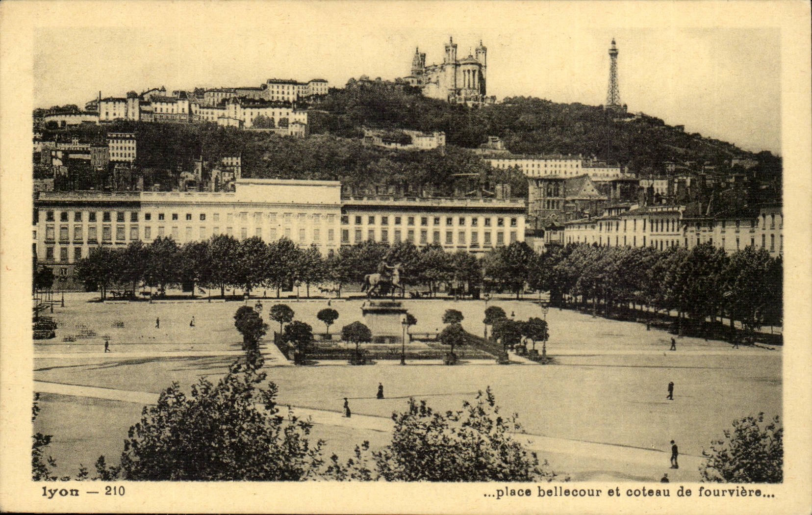 Lyon CPA Places bellecour and slope of Fourviere