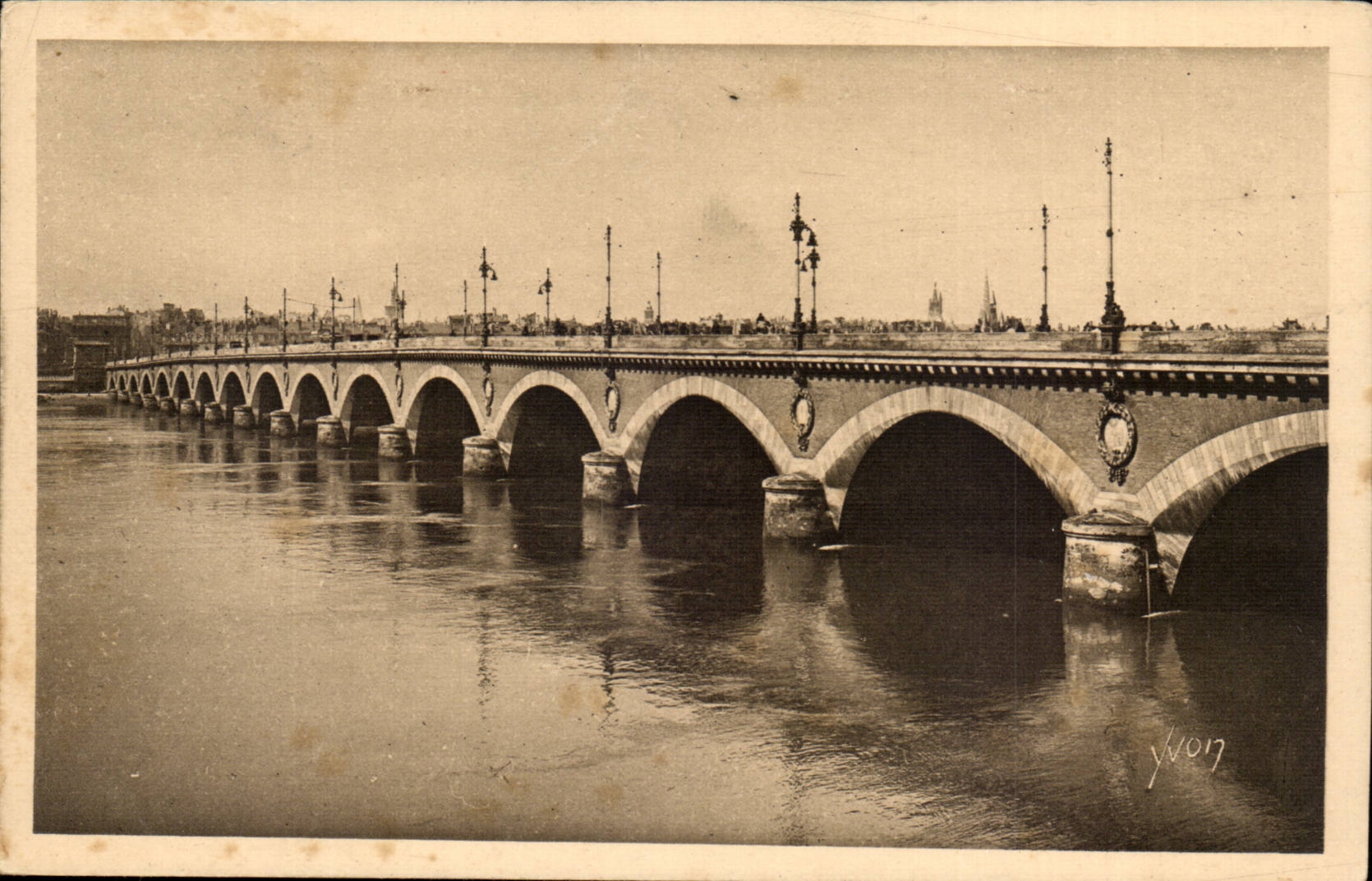 Bordeaux CPA the bridge of Bordeaux One of the most remarkable works of this deschamps kind and Billaudel engineers