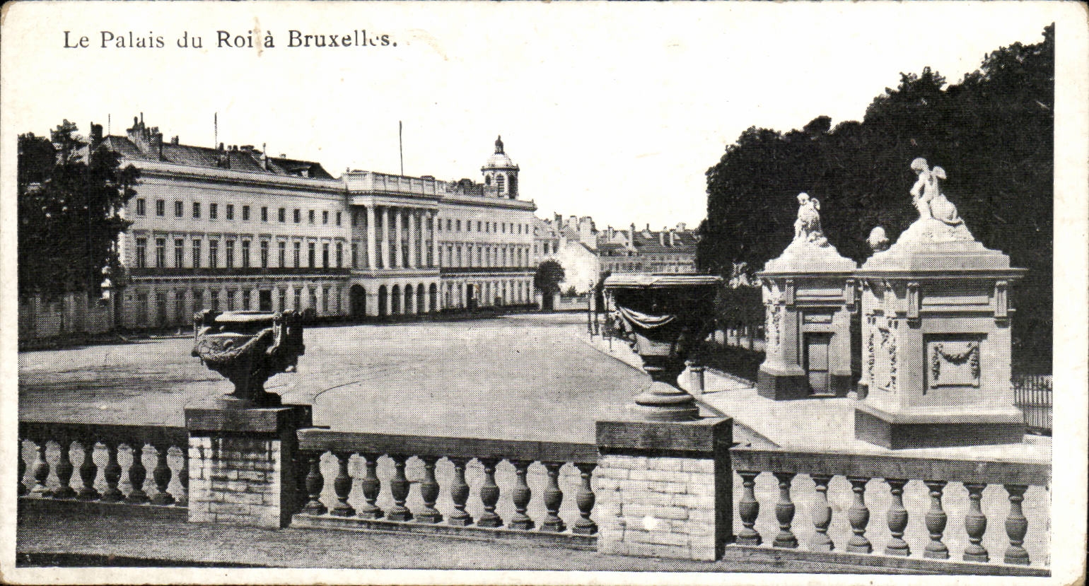 CPA the royal palace has Brussels Belgium Belgie