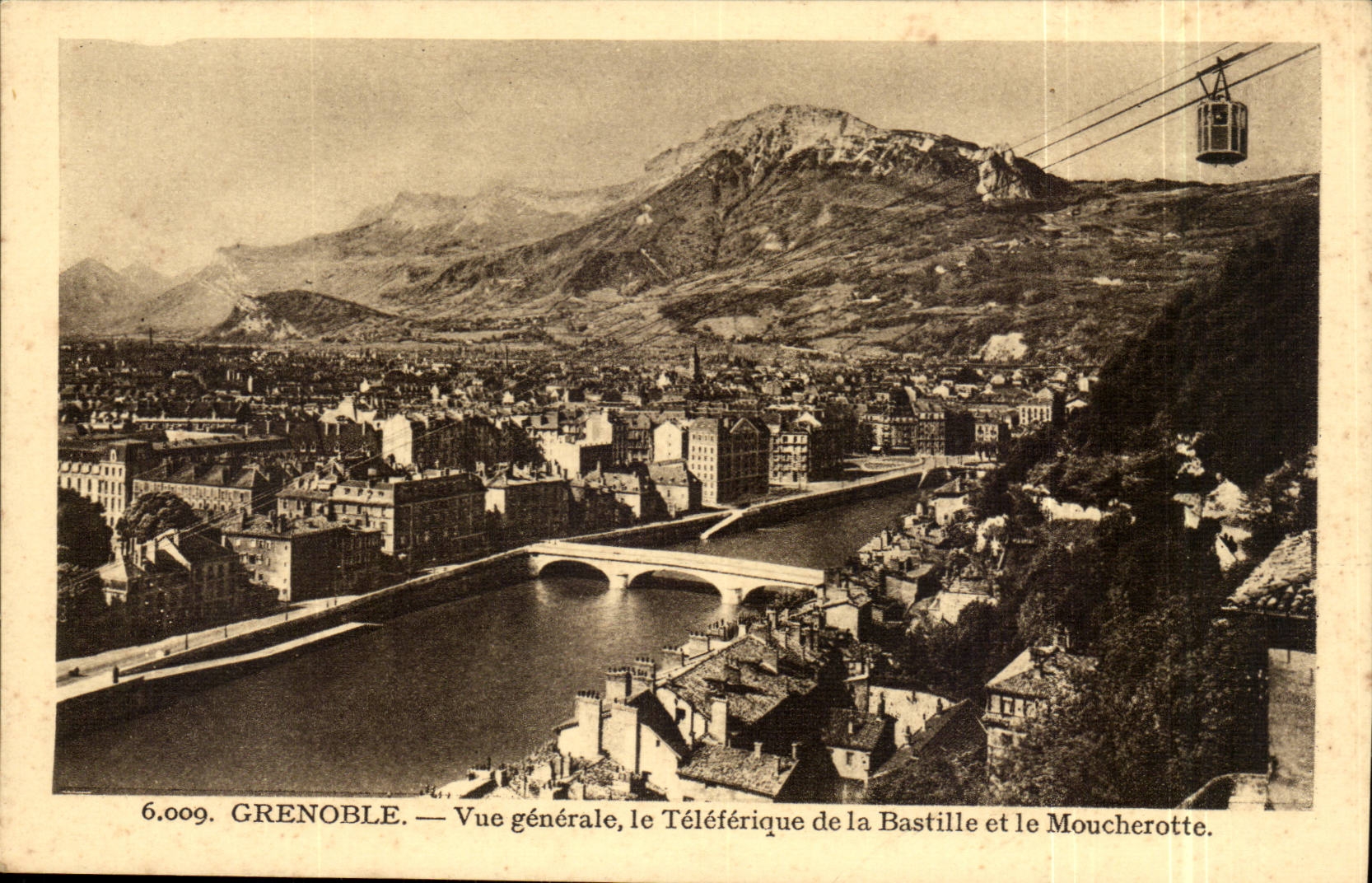 Grenoble CPA View the teleferic of the Bastille and Moucherotte