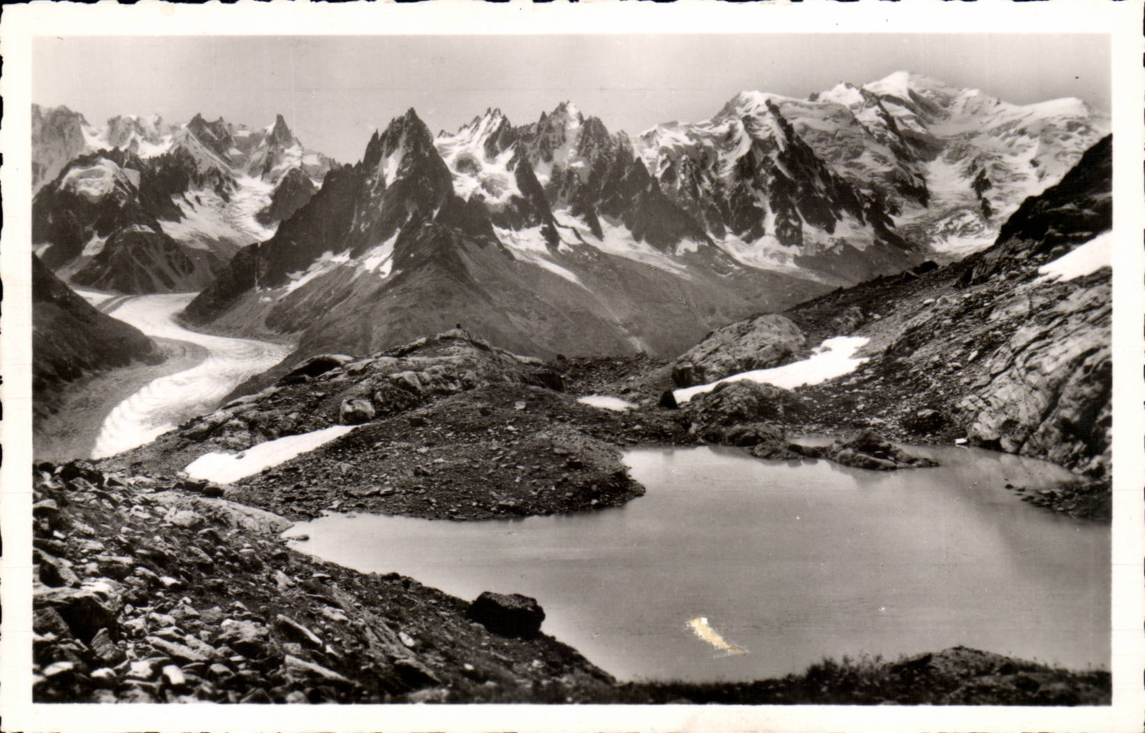 Chamonix CPA Le lac blanc et a Chaine du Mont blanc
